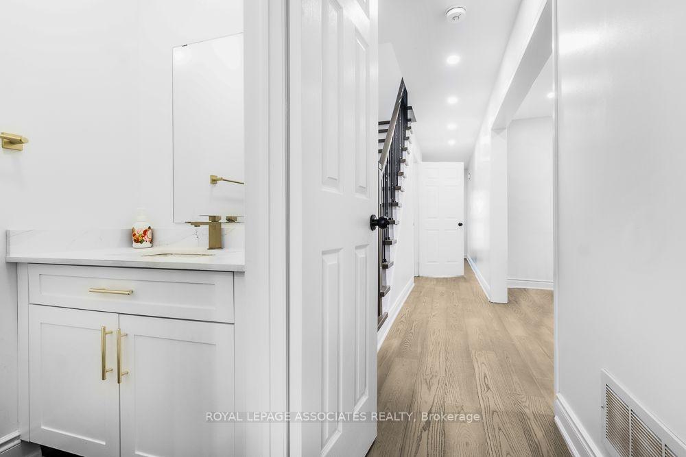 Photo 30 of 9 Charles Brown Road, Markham, Cedarwood — HOMEH