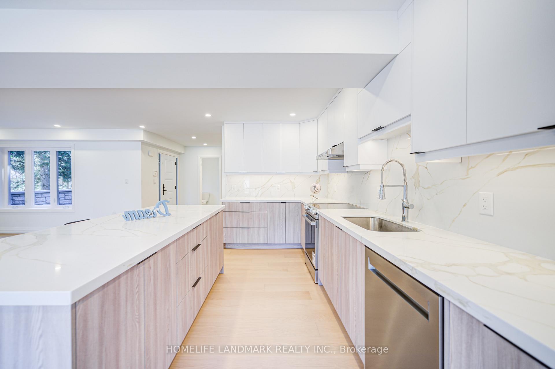 Photo 8 of 6 Eddy Green Court, Vaughan, Brownridge — HOMEH