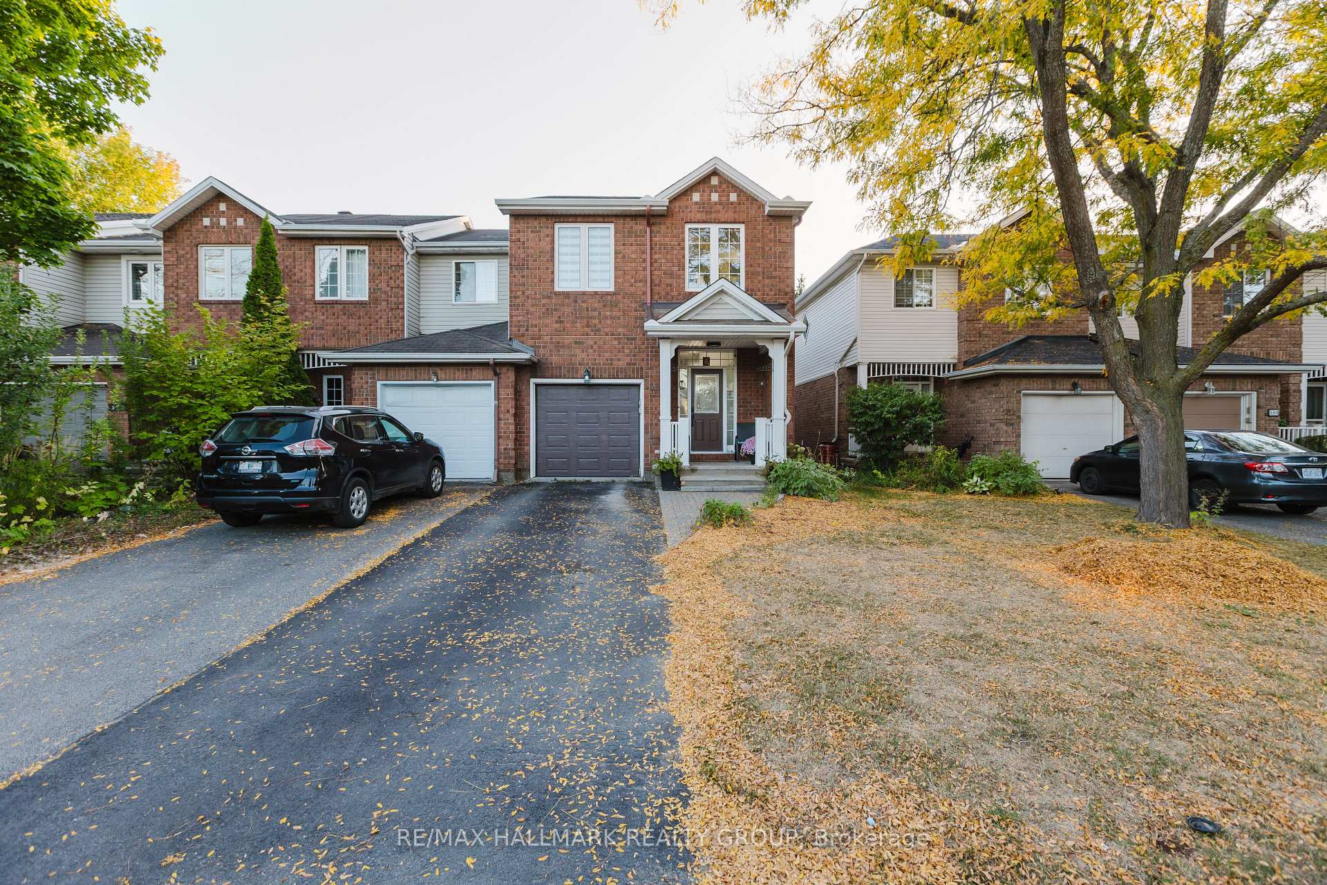 Photo 1 of 584 Wild Shore Crescent, Ottawa, Riverside South/Gloucester Glen — HOMEH