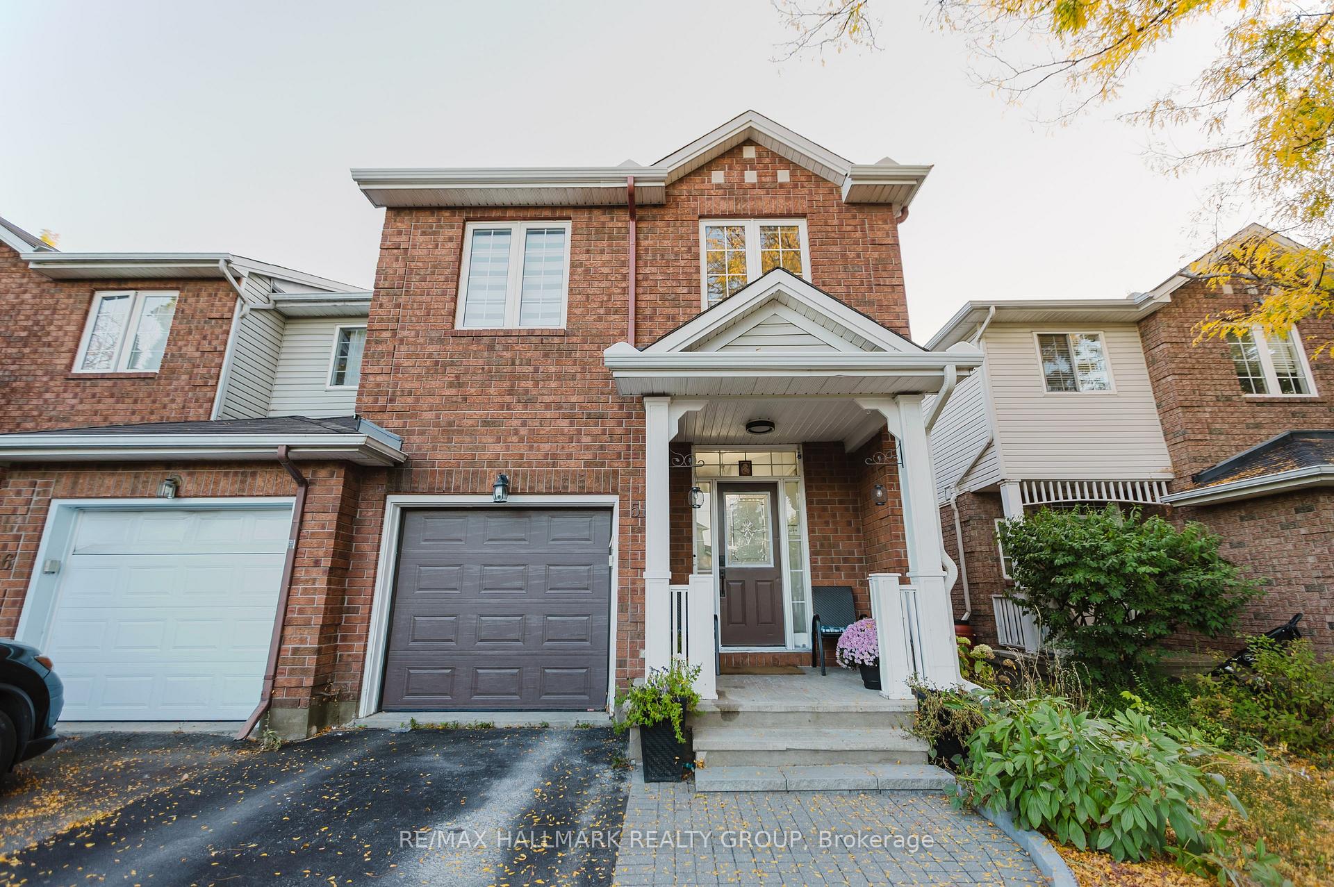 Photo 3 of 584 Wild Shore Crescent, Ottawa, Riverside South/Gloucester Glen — HOMEH