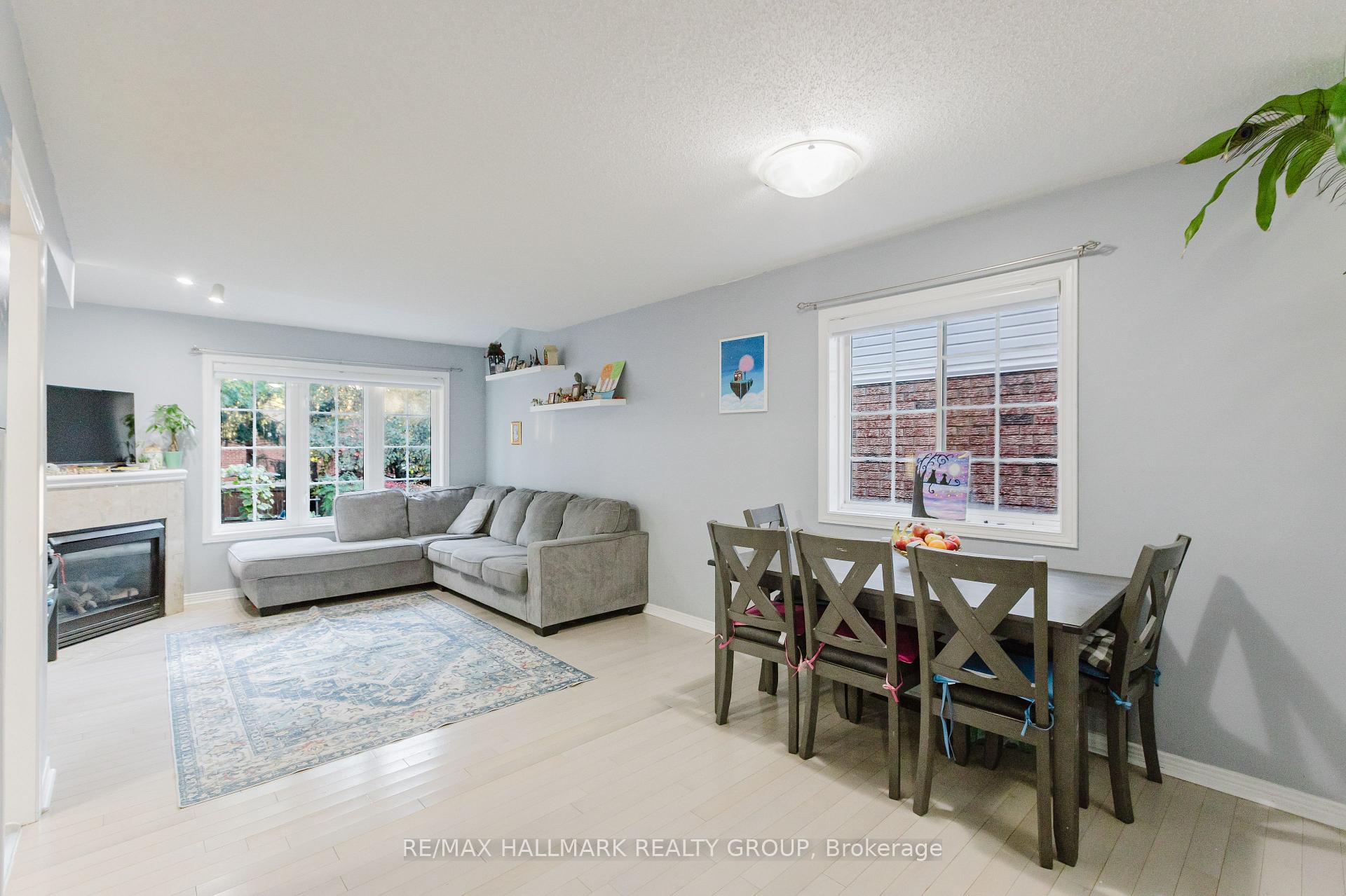Photo 2 of 584 Wild Shore Crescent, Ottawa, Riverside South/Gloucester Glen — HOMEH