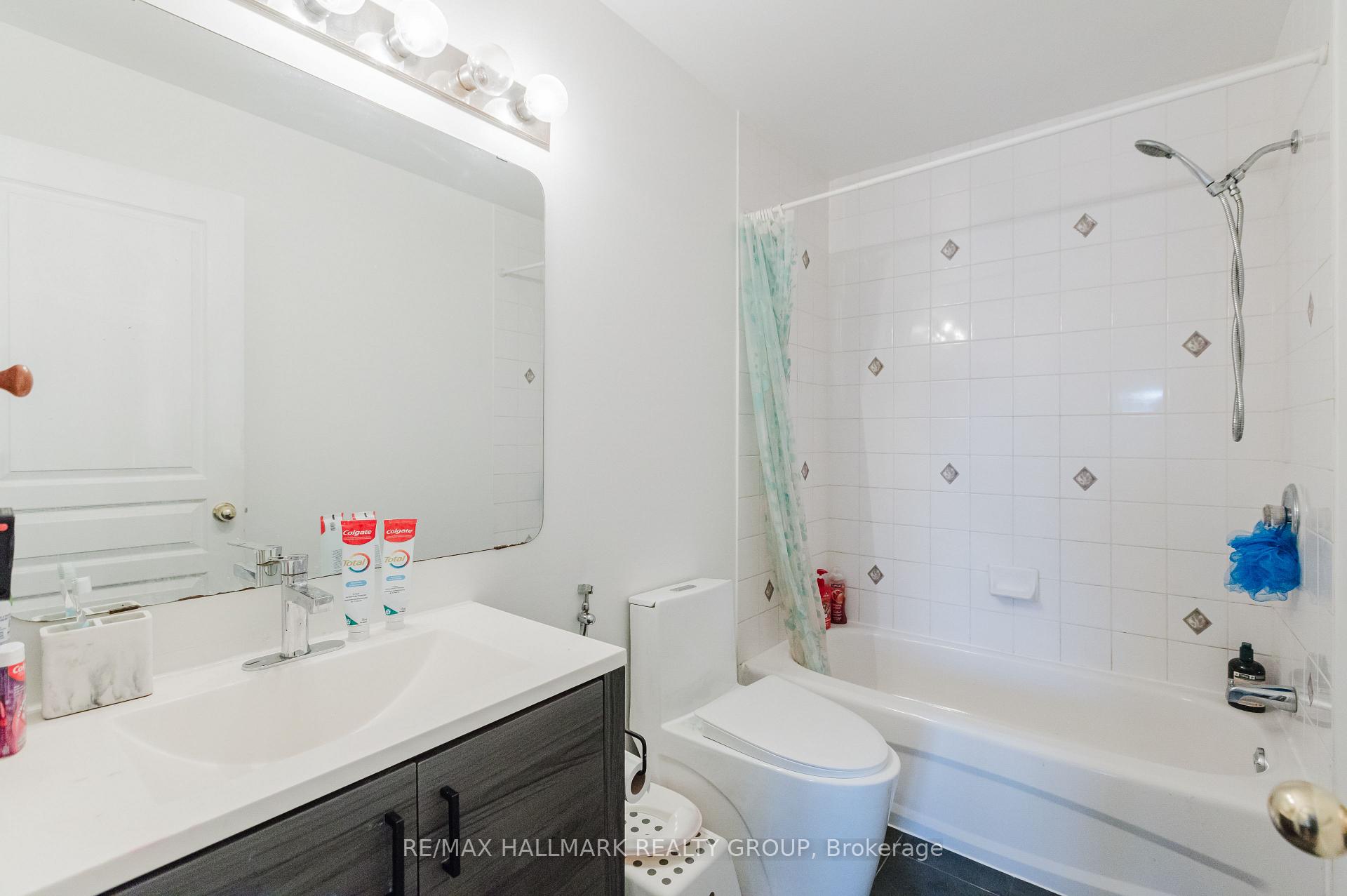 Photo 9 of 584 Wild Shore Crescent, Ottawa, Riverside South/Gloucester Glen — HOMEH