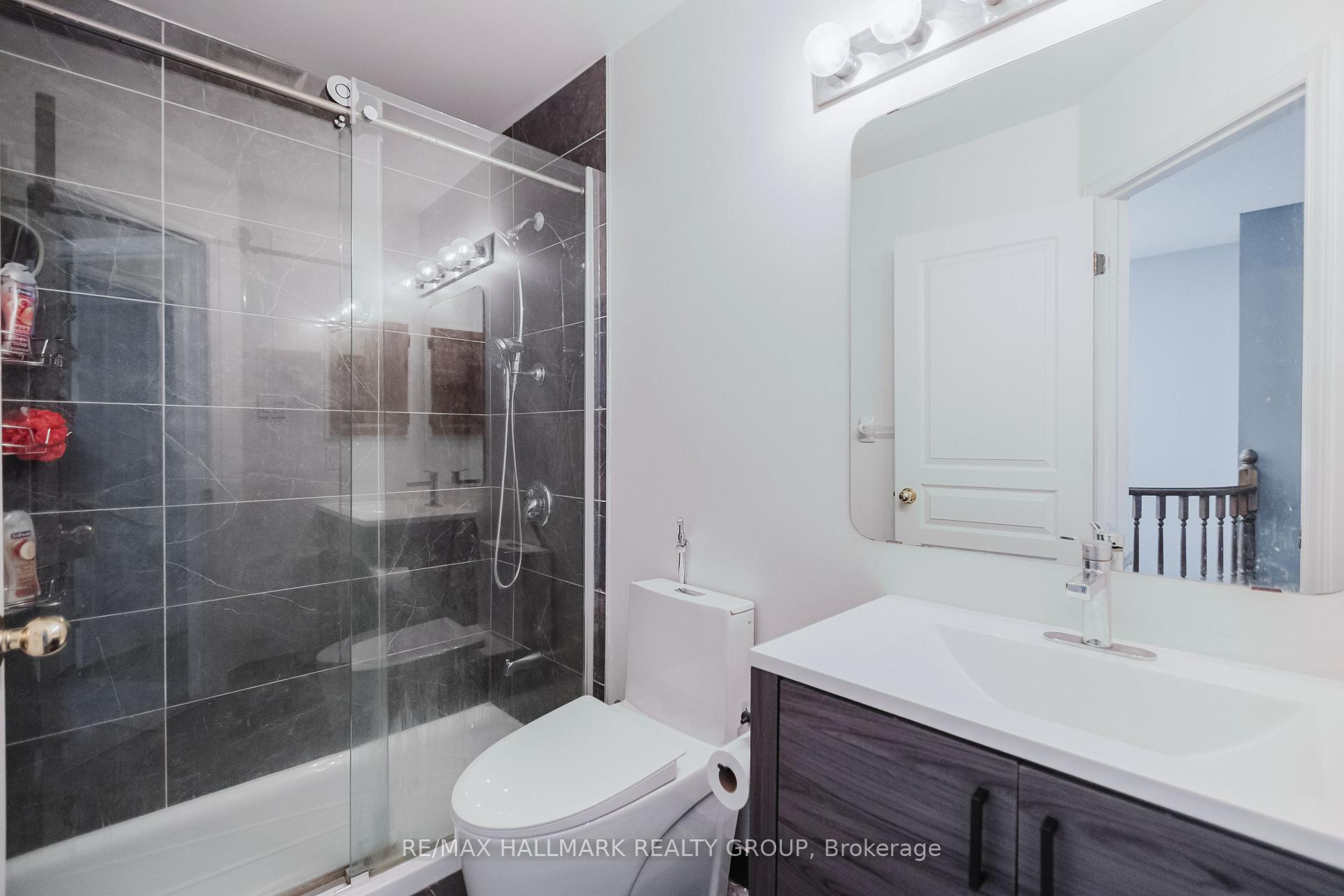 Photo 18 of 584 Wild Shore Crescent, Ottawa, Riverside South/Gloucester Glen — HOMEH