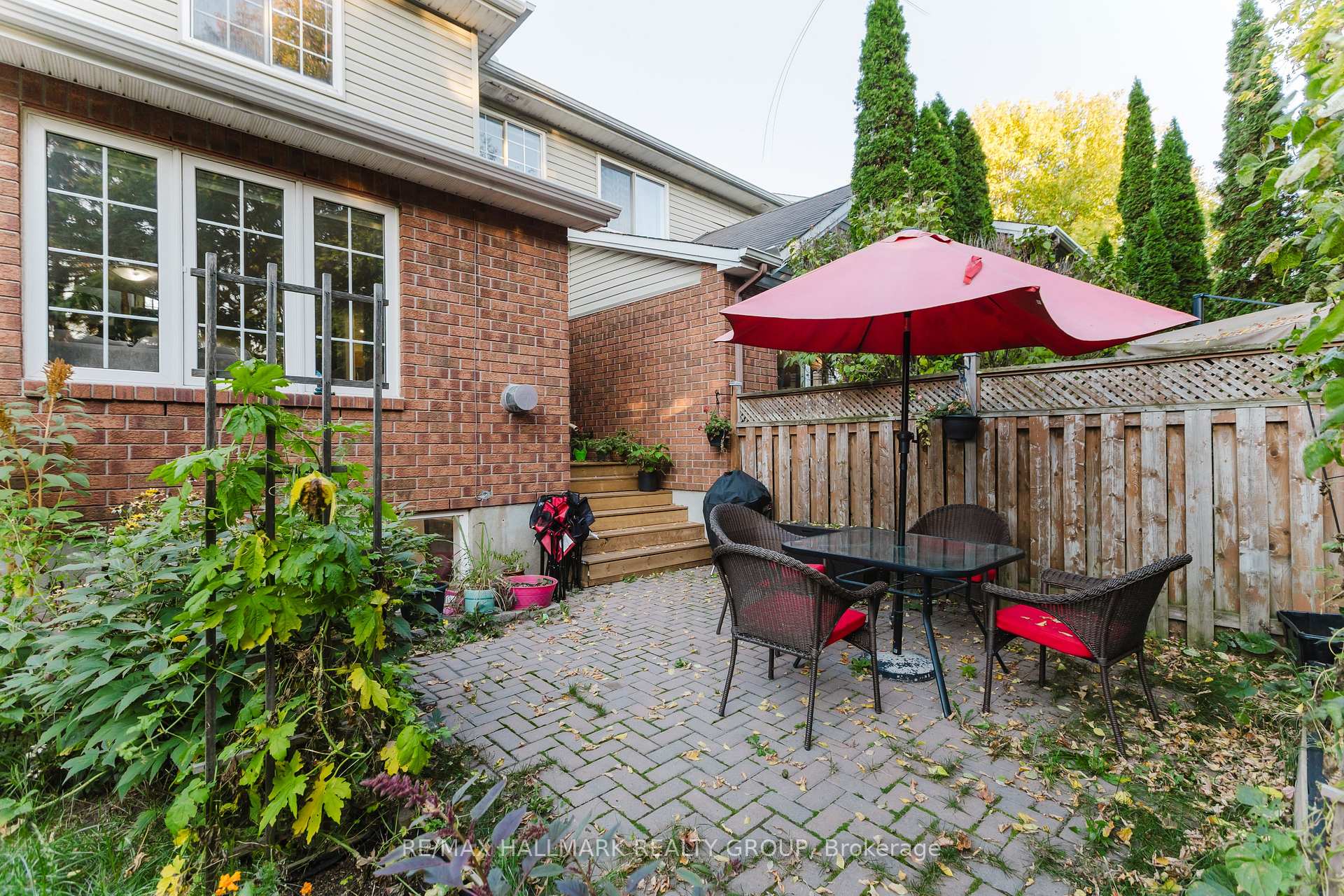 Photo 20 of 584 Wild Shore Crescent, Ottawa, Riverside South/Gloucester Glen — HOMEH