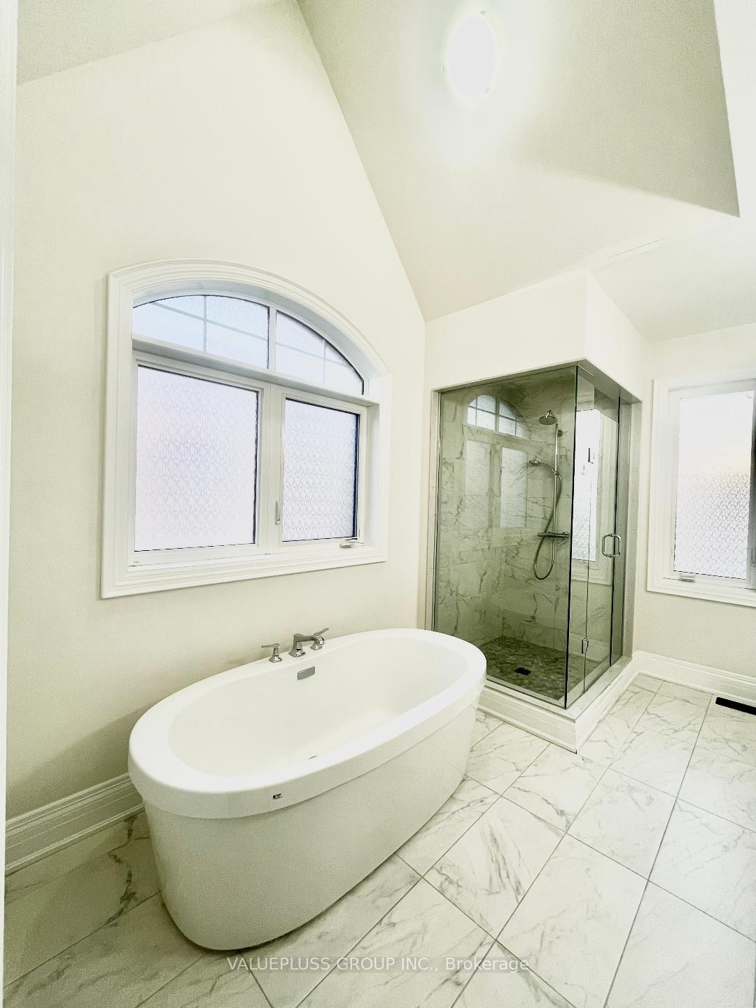 Photo 11 of 39 Croley Street, Vaughan, Patterson — HOMEH