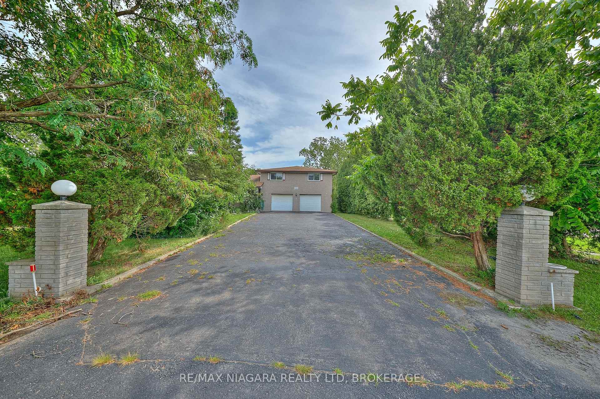 Photo 1 of 228 Doans Ridge Road, Welland, Cooks Mills — HOMEH