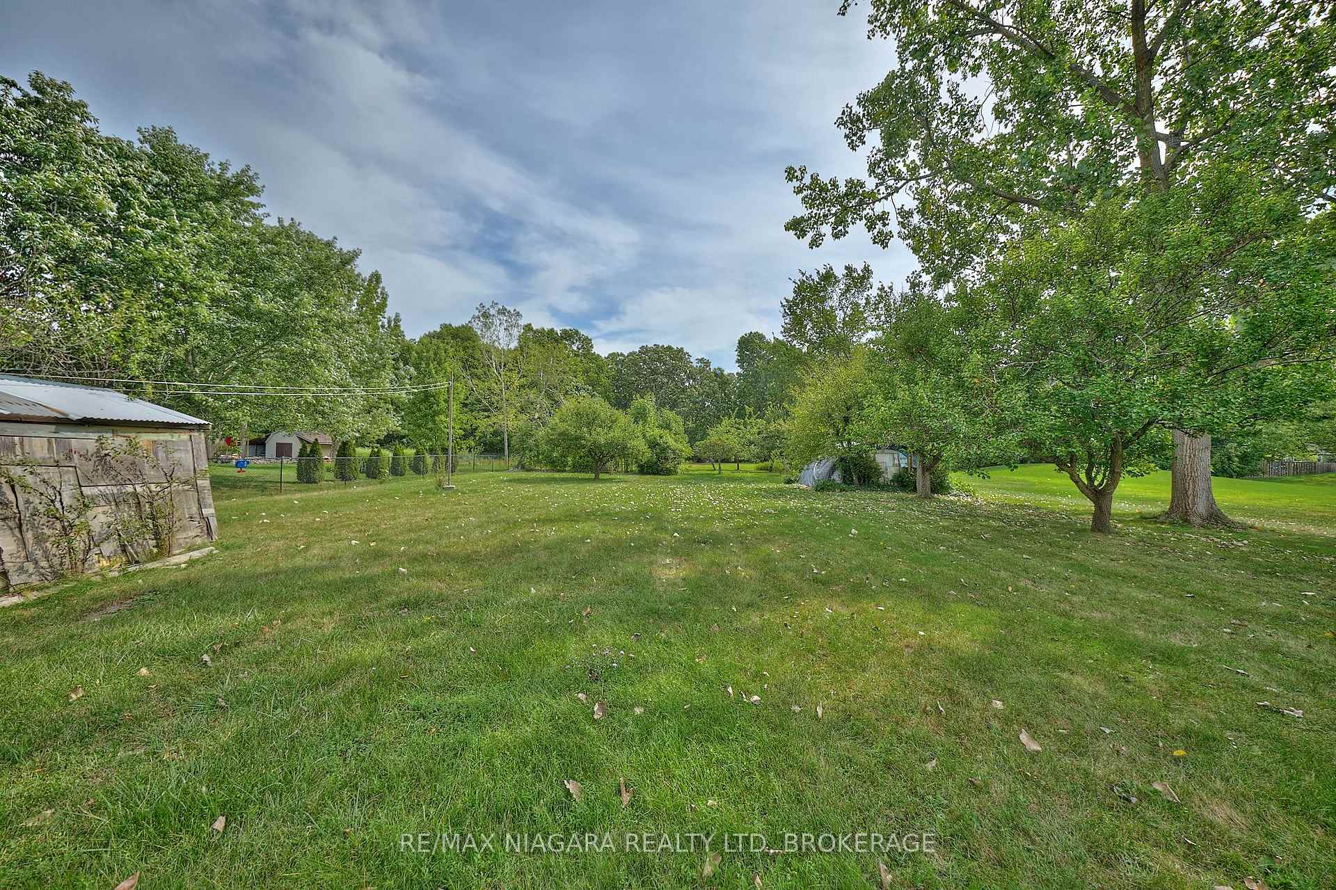 Photo 5 of 228 Doans Ridge Road, Welland, Cooks Mills — HOMEH
