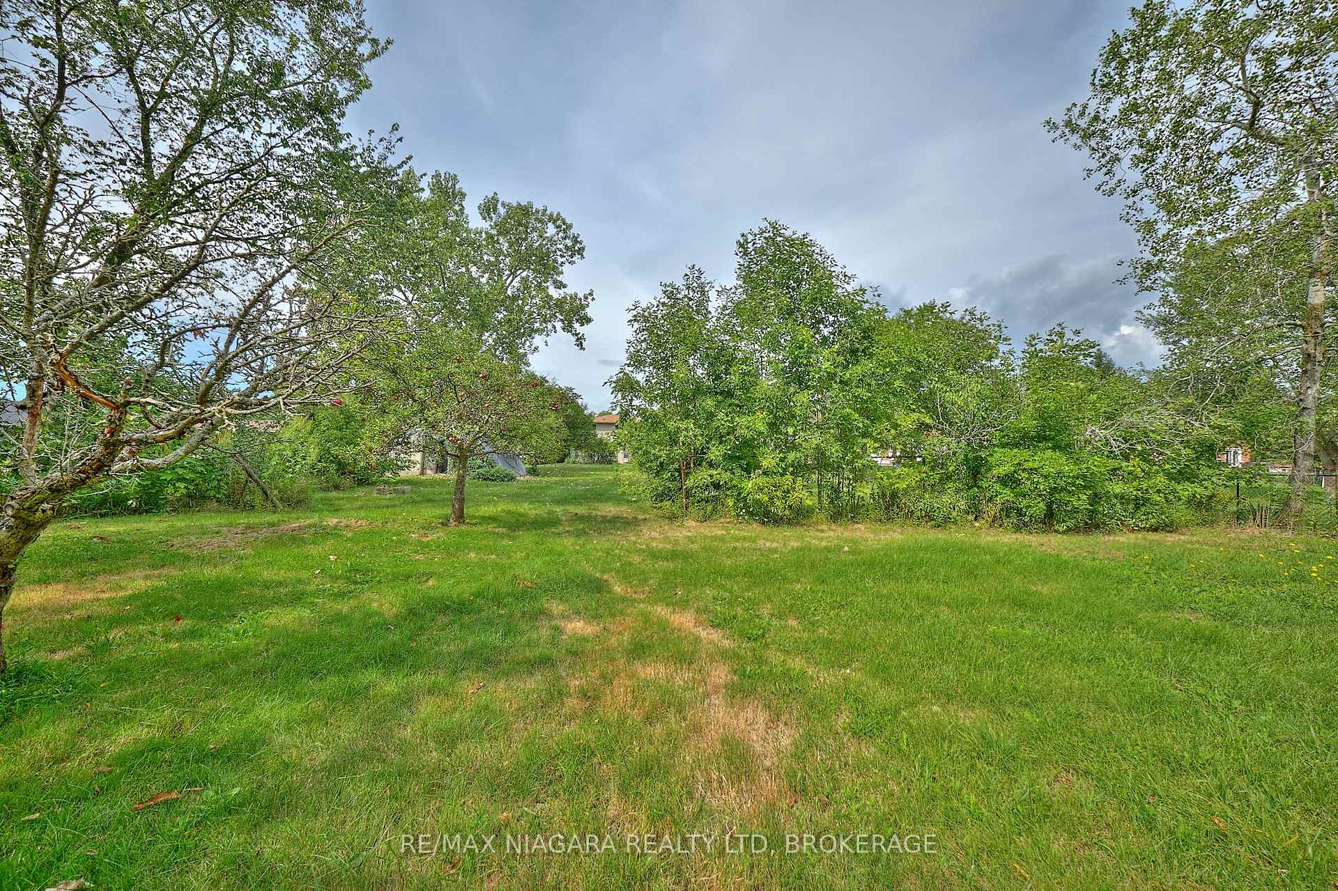 Photo 8 of 228 Doans Ridge Road, Welland, Cooks Mills — HOMEH