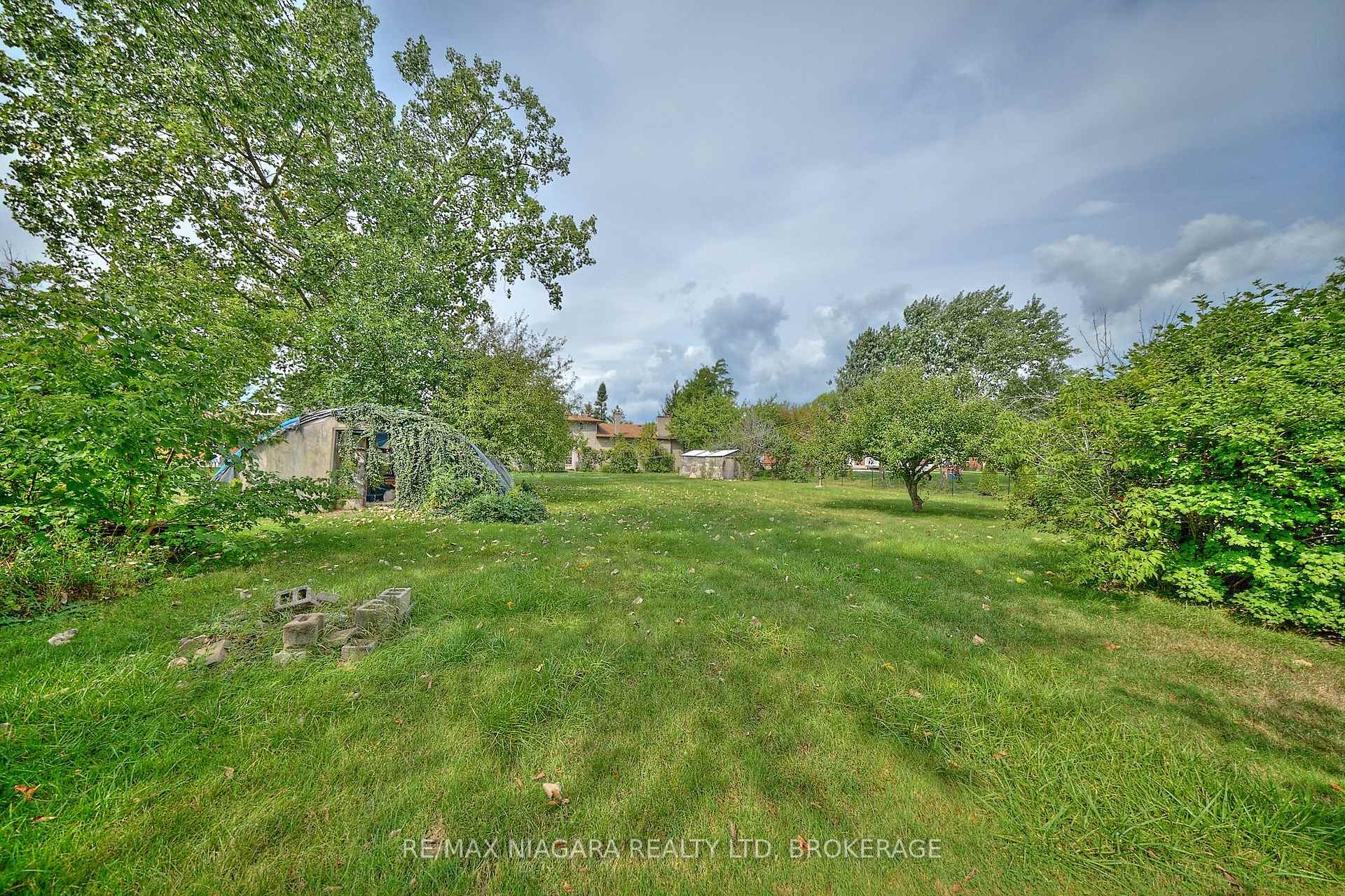 Photo 9 of 228 Doans Ridge Road, Welland, Cooks Mills — HOMEH