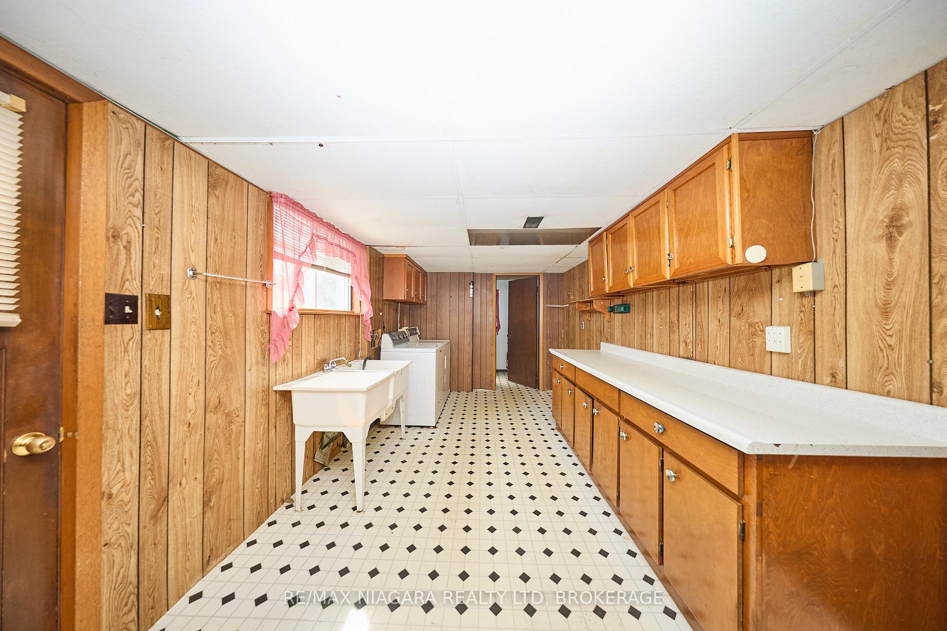 Photo 13 of 228 Doans Ridge Road, Welland, Cooks Mills — HOMEH