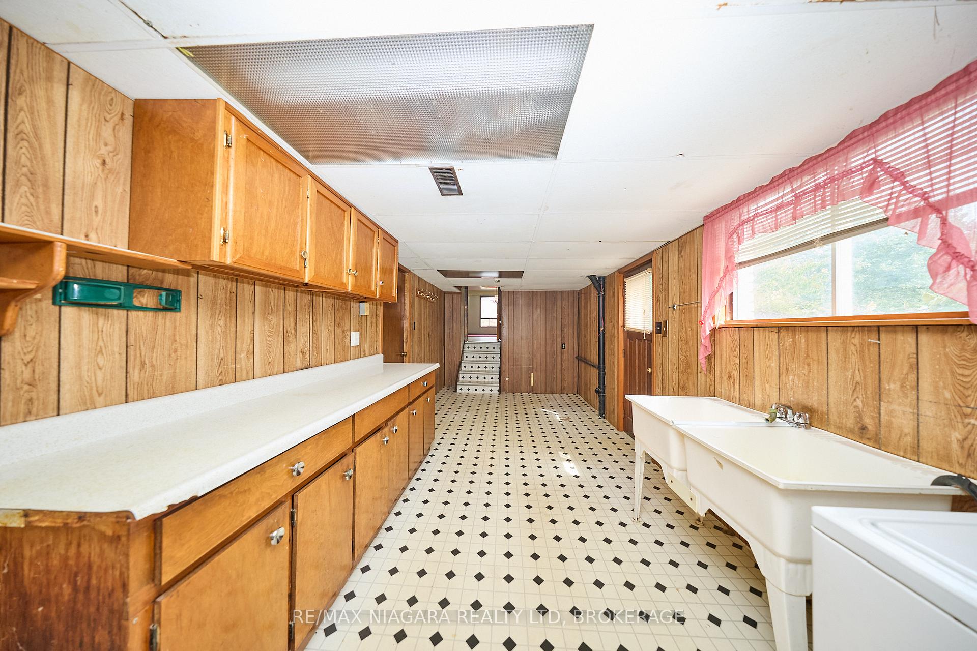 Photo 15 of 228 Doans Ridge Road, Welland, Cooks Mills — HOMEH