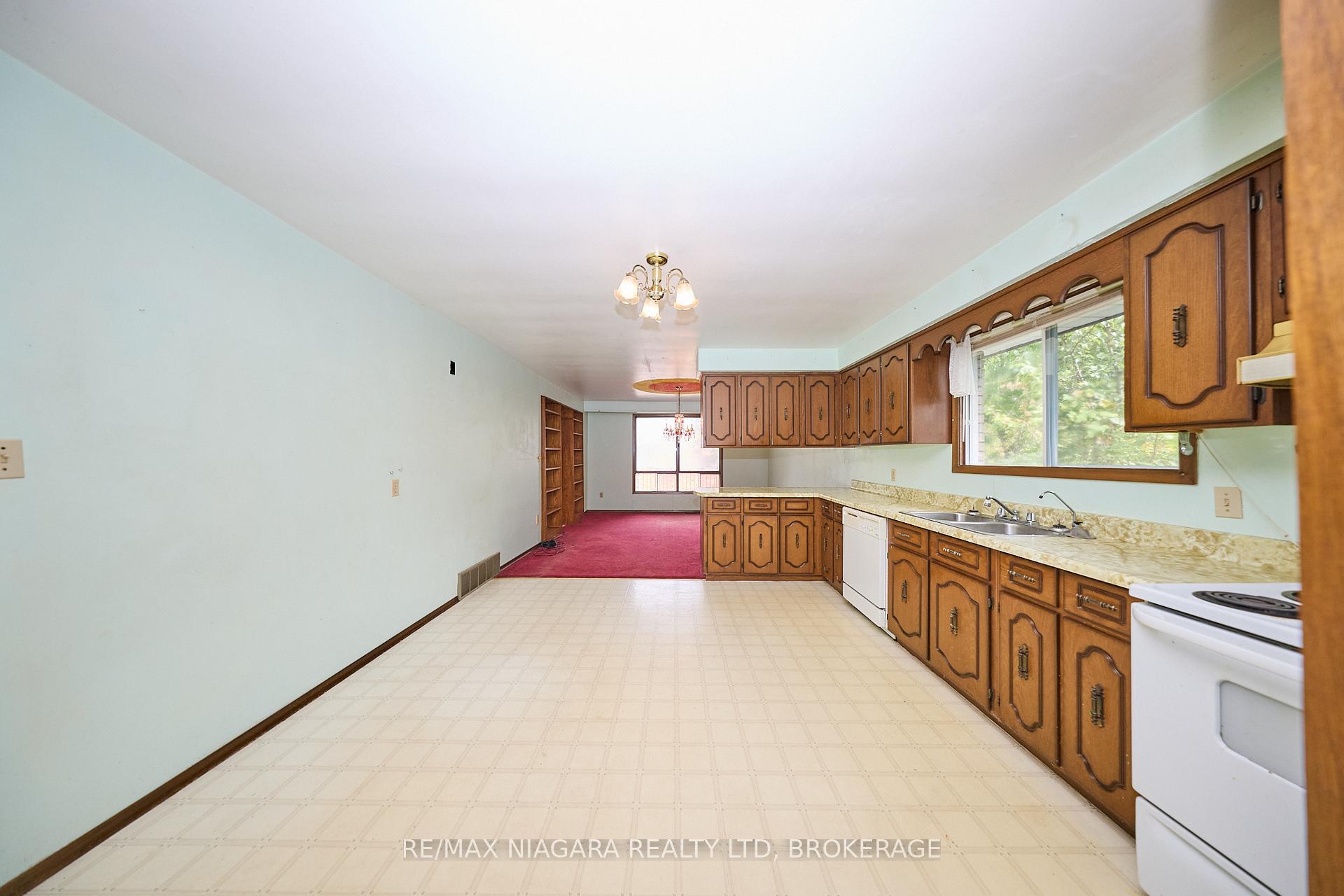 Photo 16 of 228 Doans Ridge Road, Welland, Cooks Mills — HOMEH