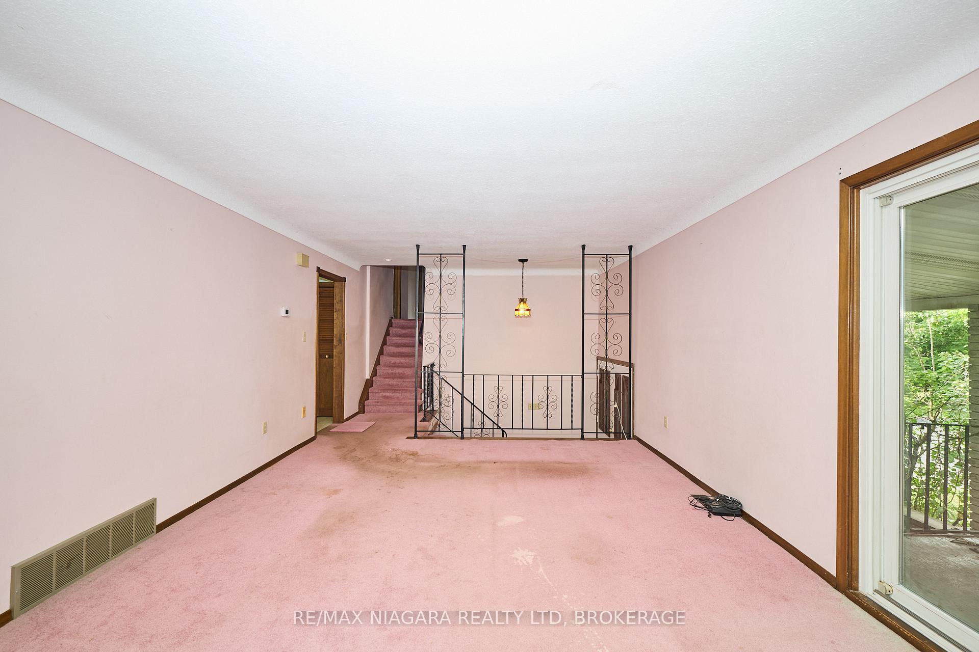 Photo 20 of 228 Doans Ridge Road, Welland, Cooks Mills — HOMEH