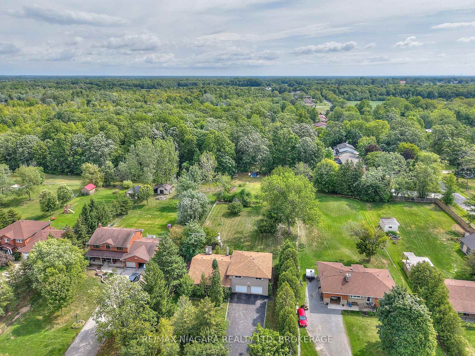 Photo 36 of 228 Doans Ridge Road, Welland, Cooks Mills — HOMEH