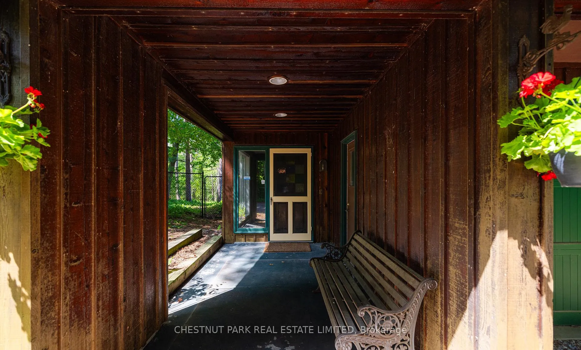 Photo 5 of 90 Ridge Road, Aurora, Aurora Estates — HOMEH