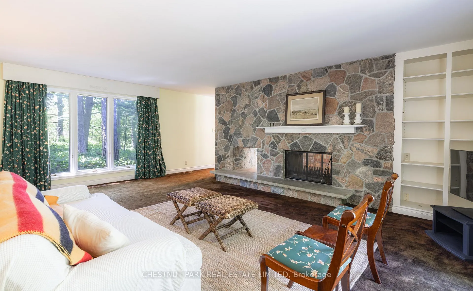 Photo 8 of 90 Ridge Road, Aurora, Aurora Estates — HOMEH