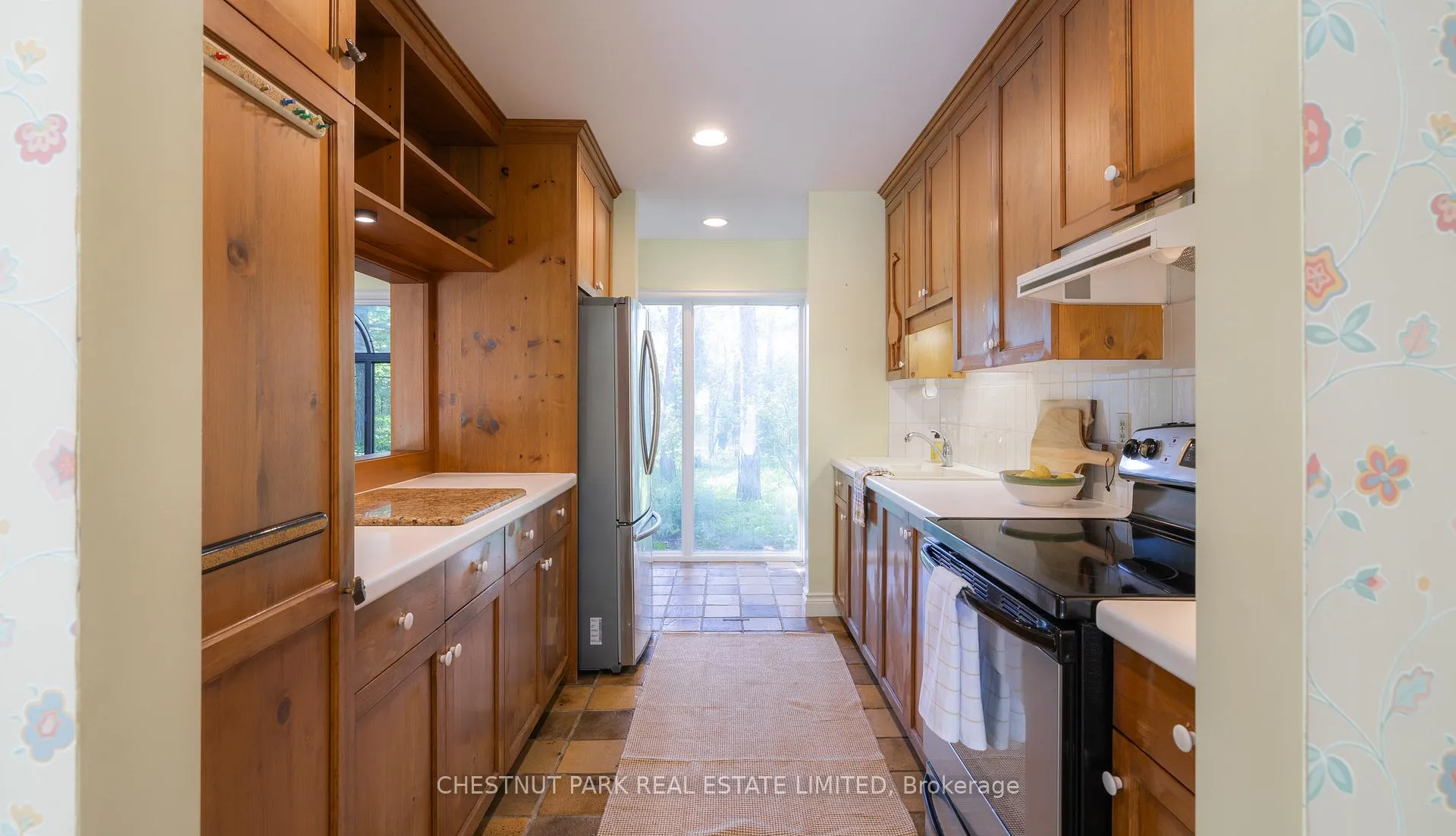 Photo 17 of 90 Ridge Road, Aurora, Aurora Estates — HOMEH
