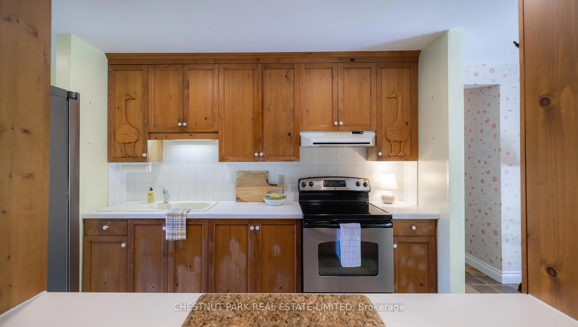 Photo 19 of 90 Ridge Road, Aurora, Aurora Estates — HOMEH