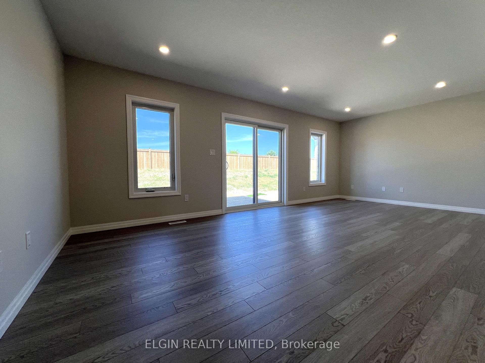 Photo 12 of 95 Willow Drive, Aylmer — HOMEH