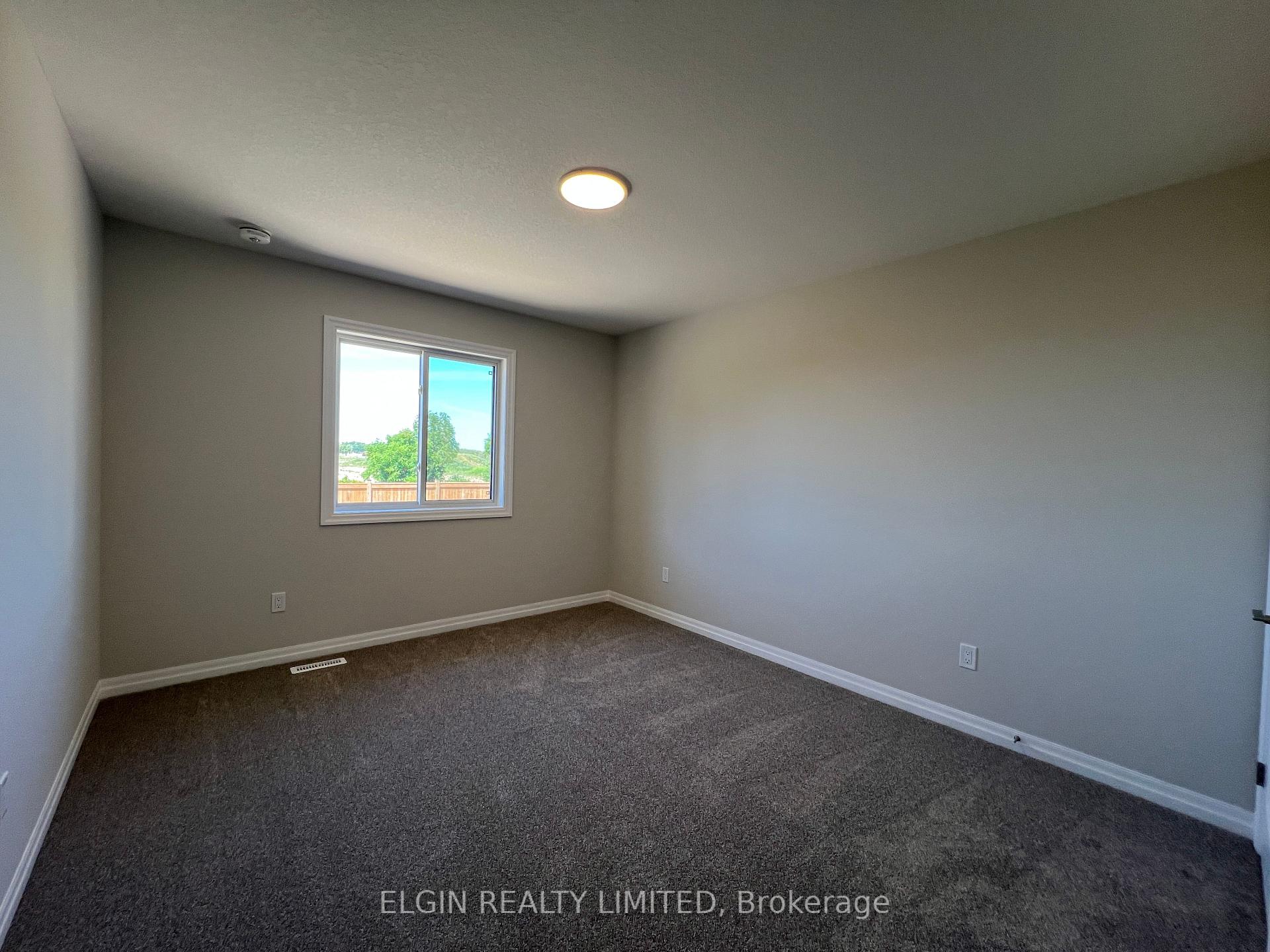 Photo 21 of 95 Willow Drive, Aylmer — HOMEH