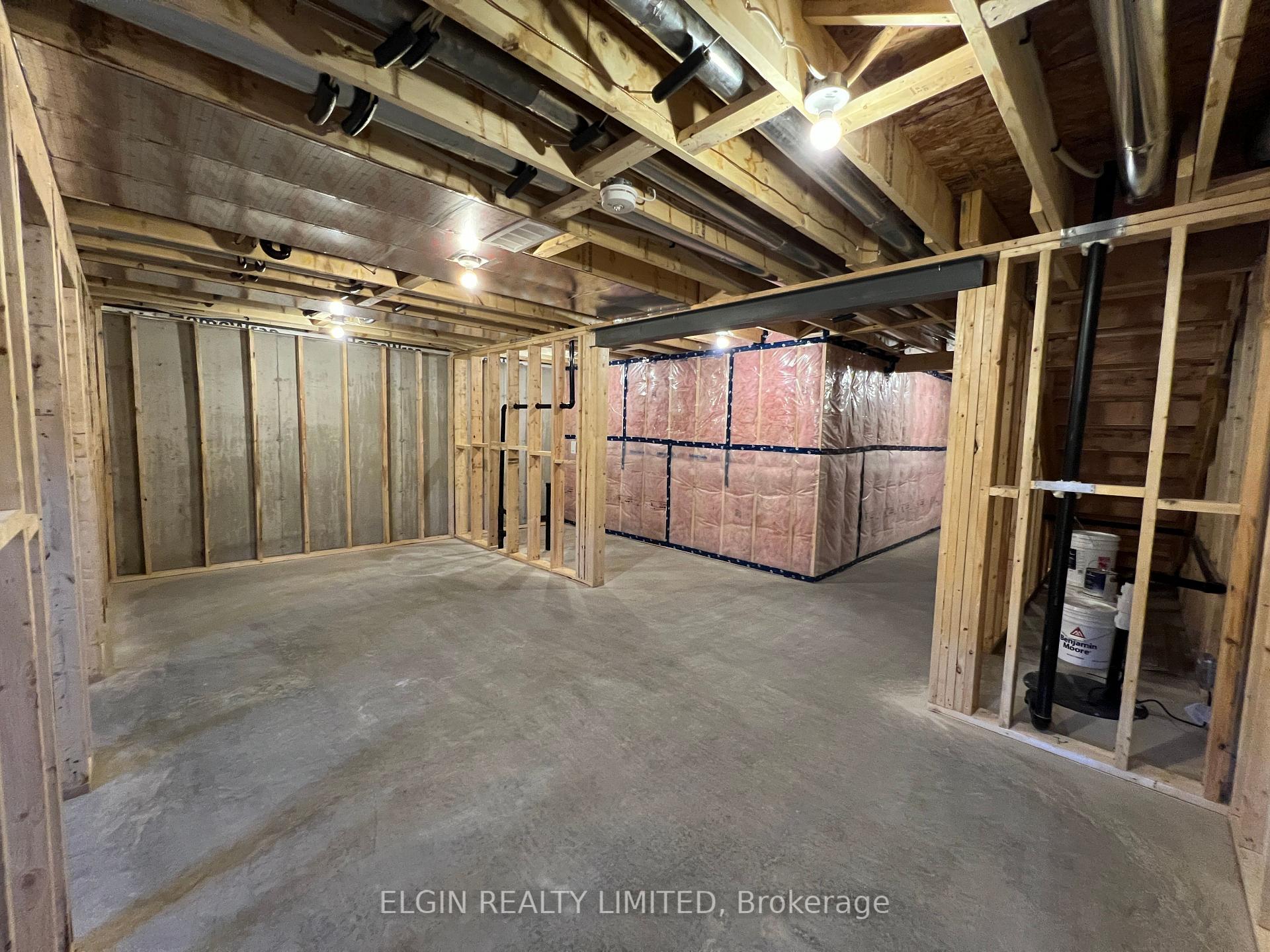Photo 24 of 95 Willow Drive, Aylmer — HOMEH
