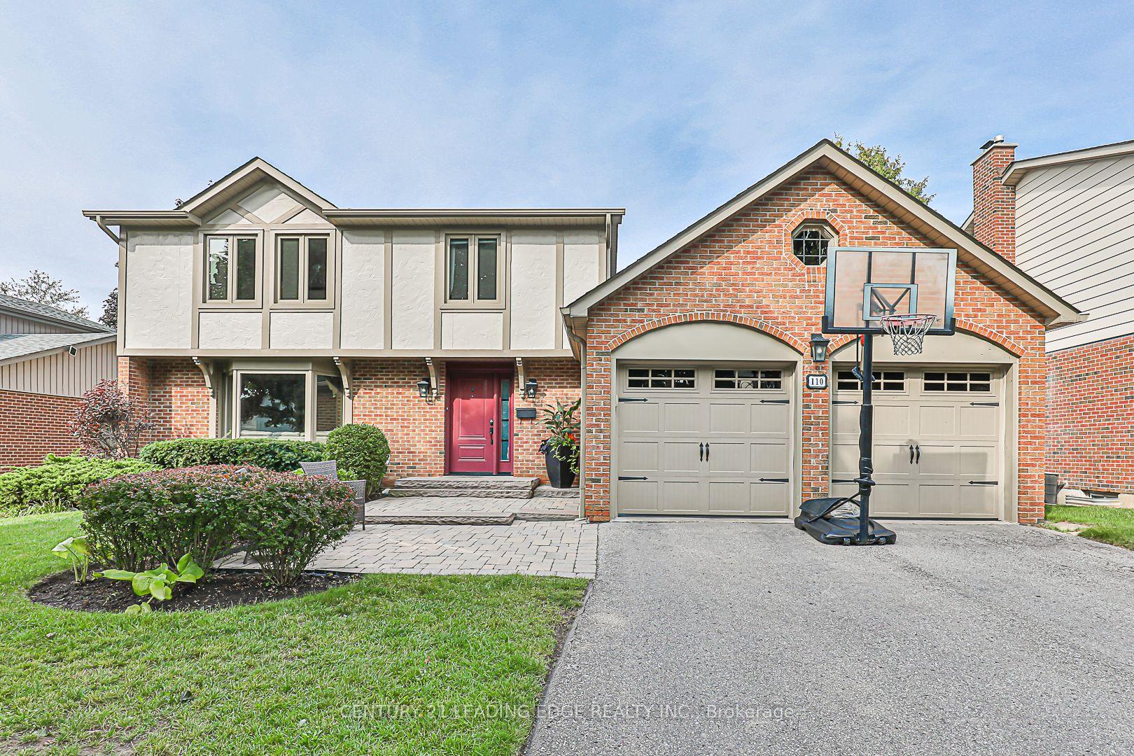 Photo 3 of 110 Sir Lancelot Drive, Markham, Markham Village — HOMEH