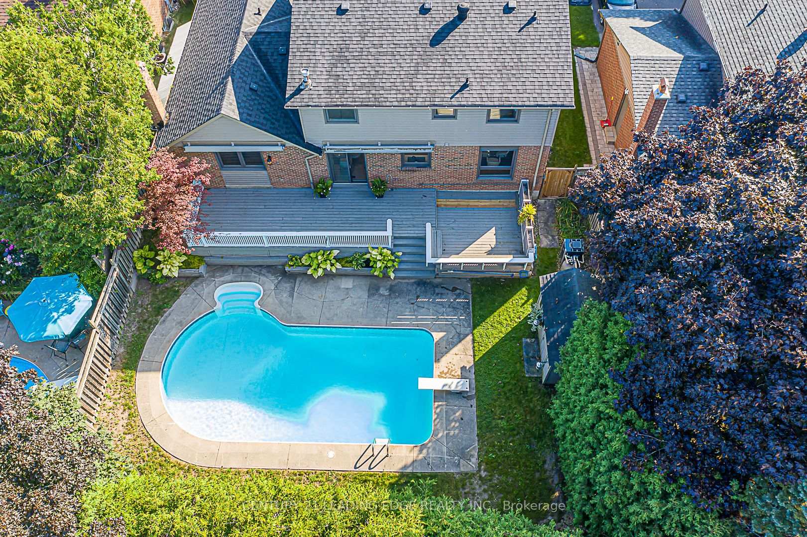 Photo 4 of 110 Sir Lancelot Drive, Markham, Markham Village — HOMEH