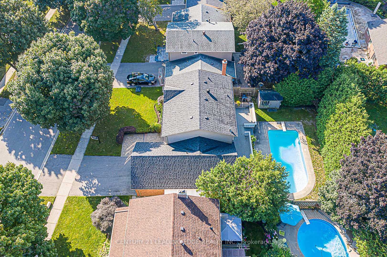 Photo 5 of 110 Sir Lancelot Drive, Markham, Markham Village — HOMEH