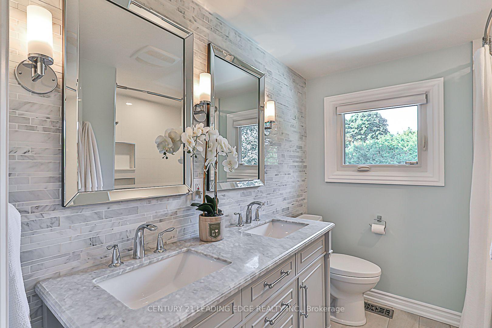 Photo 21 of 110 Sir Lancelot Drive, Markham, Markham Village — HOMEH