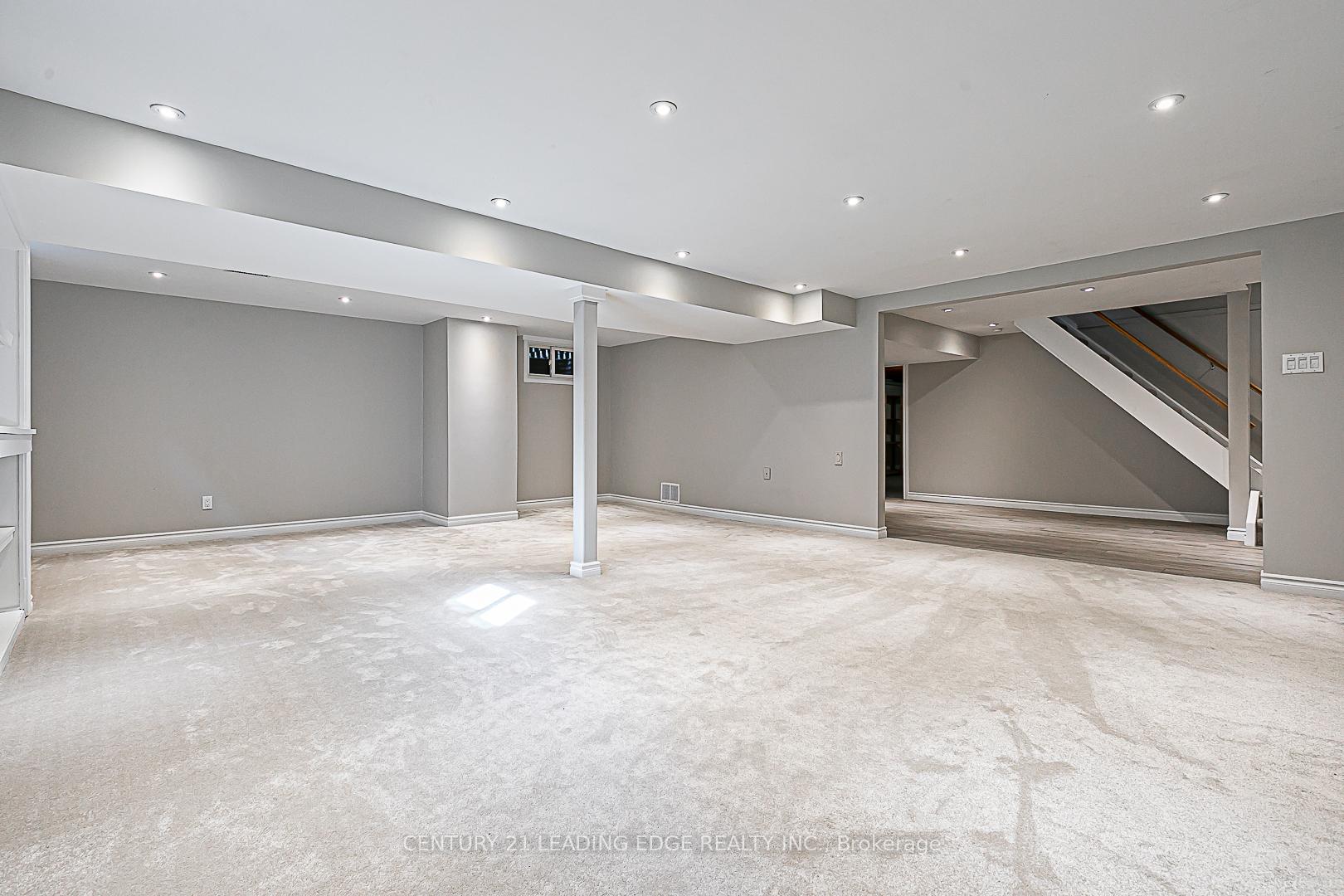 Photo 22 of 110 Sir Lancelot Drive, Markham, Markham Village — HOMEH