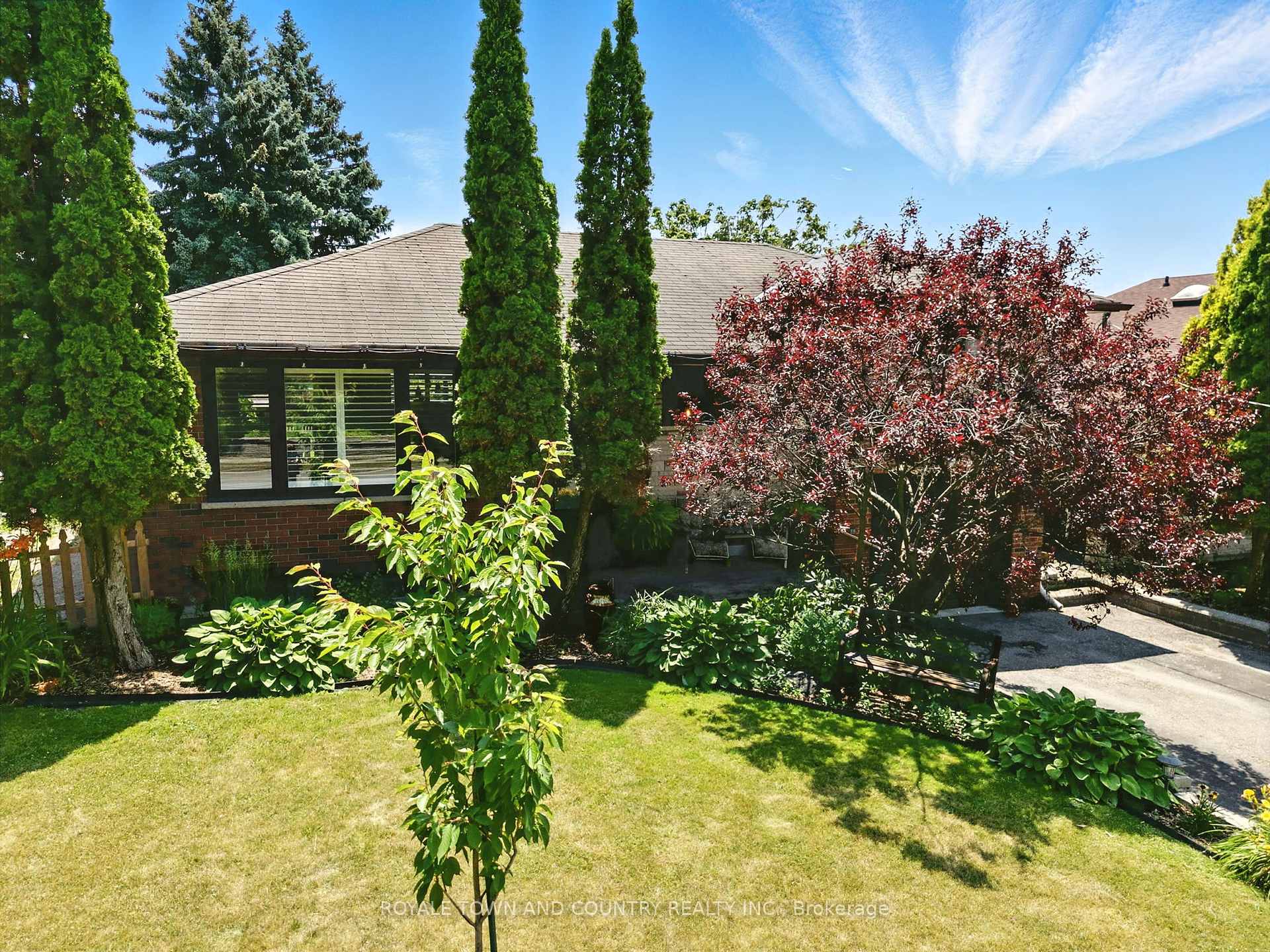 Photo 5 of 11 Bellwood Drive, Whitby, Blue Grass Meadows — HOMEH