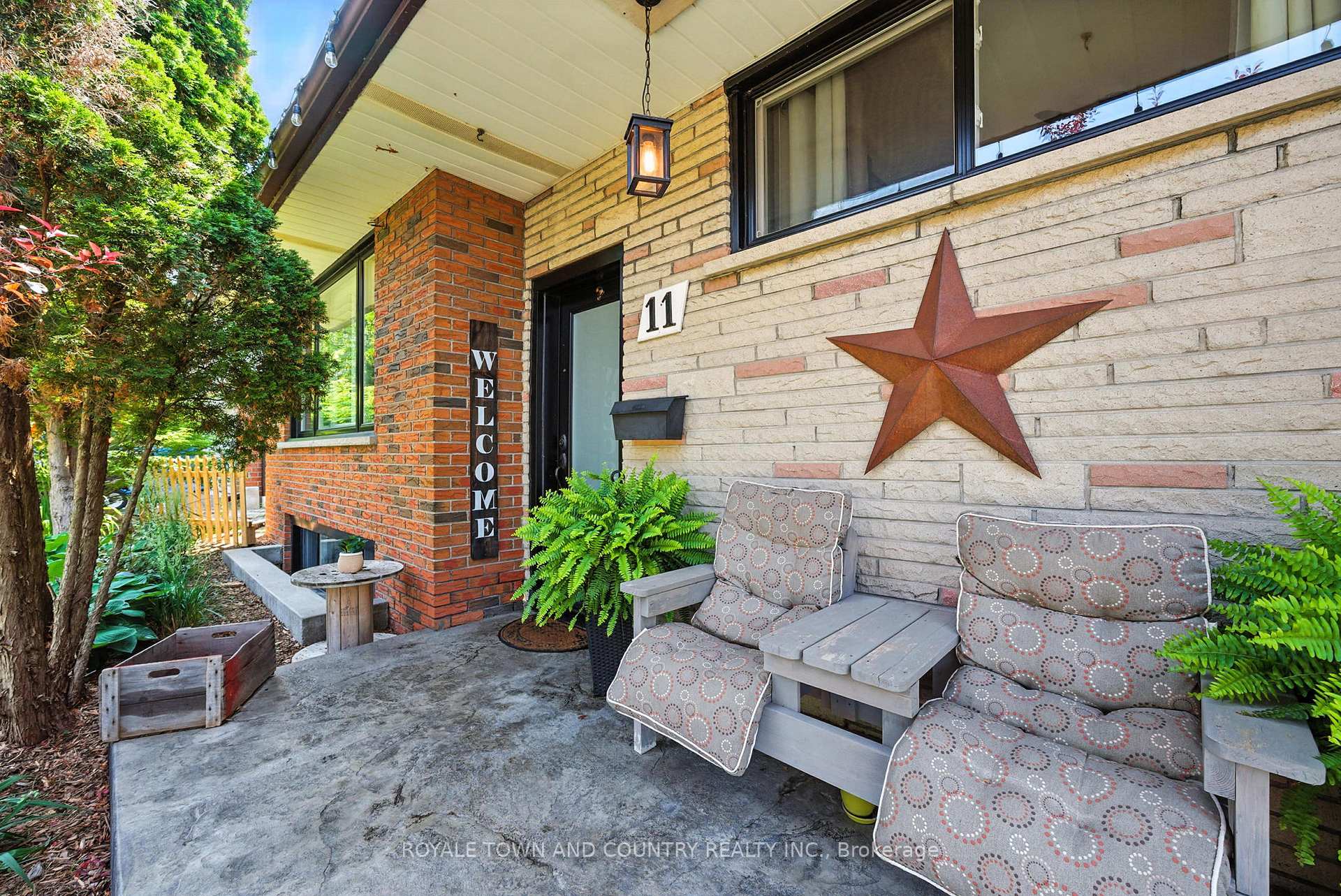 Photo 9 of 11 Bellwood Drive, Whitby, Blue Grass Meadows — HOMEH