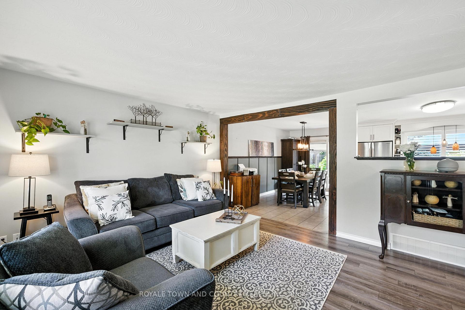 Photo 14 of 11 Bellwood Drive, Whitby, Blue Grass Meadows — HOMEH