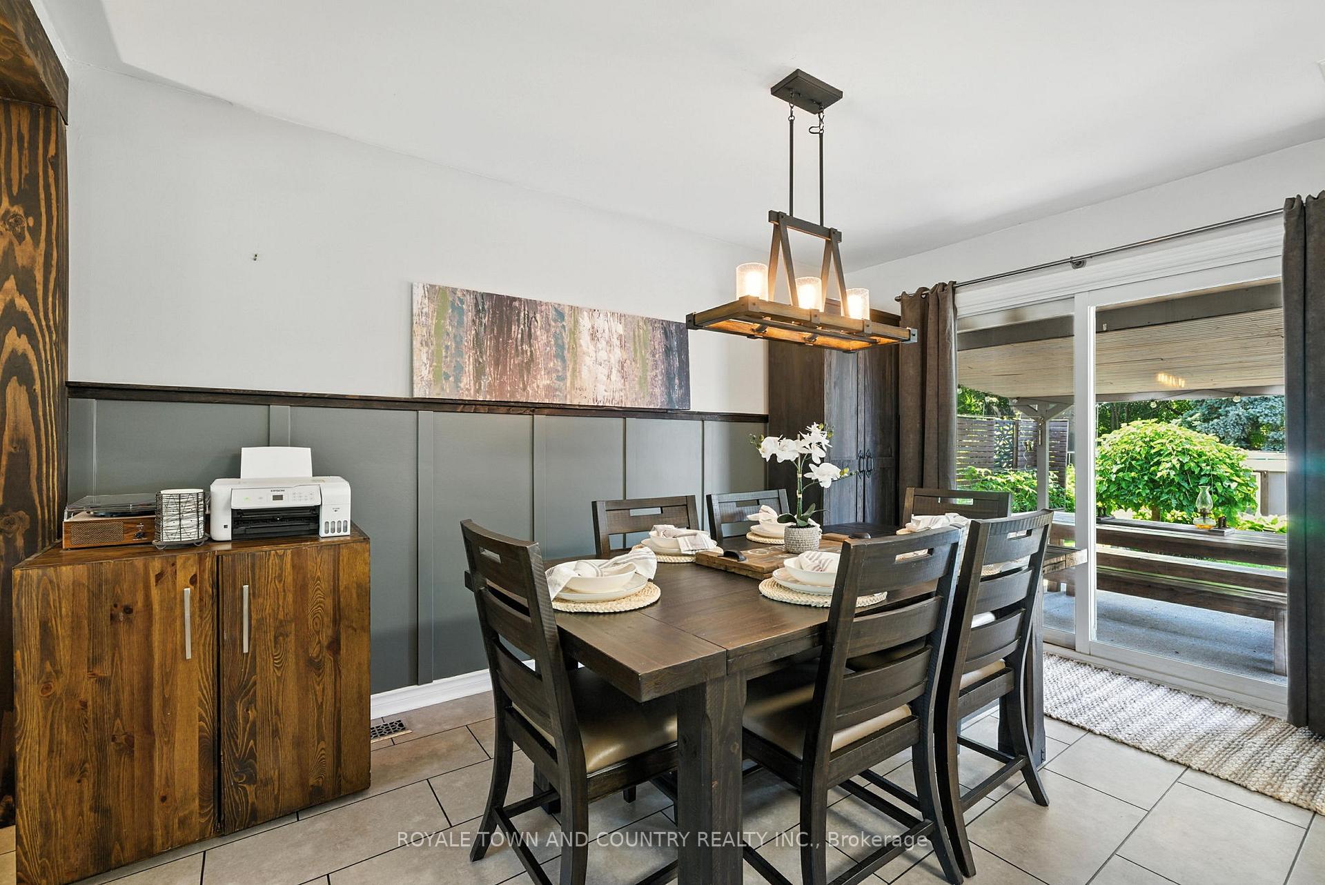 Photo 15 of 11 Bellwood Drive, Whitby, Blue Grass Meadows — HOMEH
