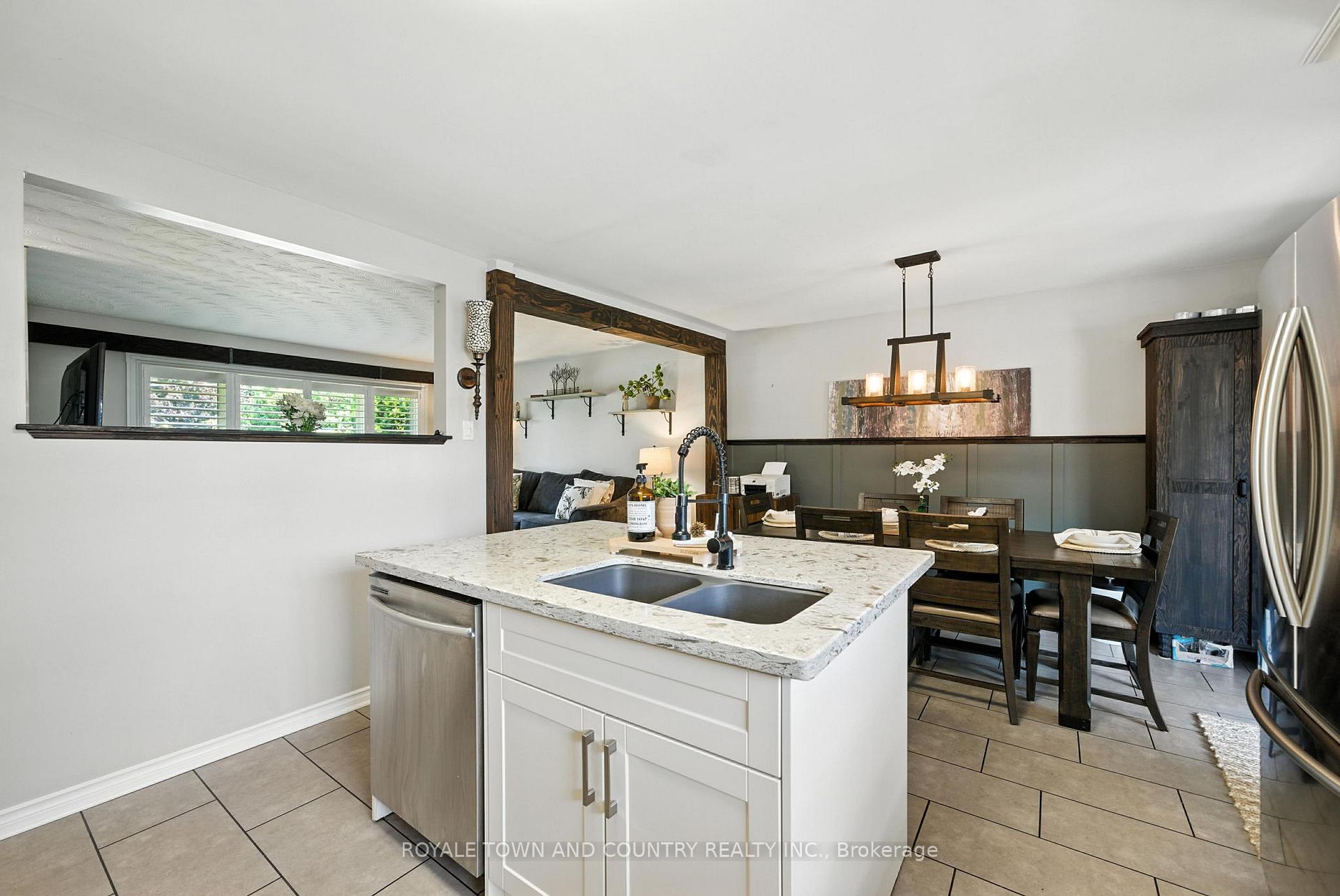 Photo 21 of 11 Bellwood Drive, Whitby, Blue Grass Meadows — HOMEH