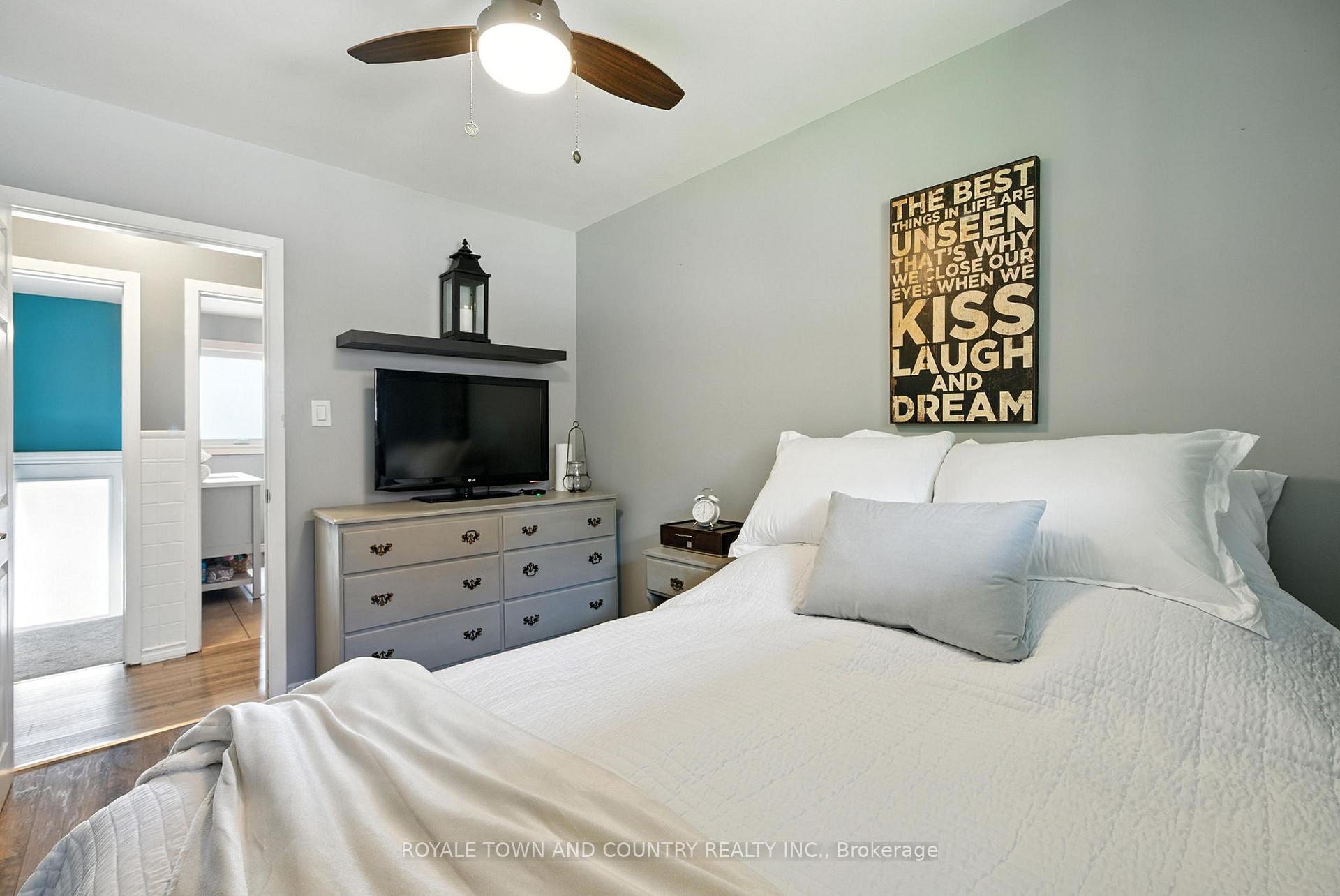 Photo 24 of 11 Bellwood Drive, Whitby, Blue Grass Meadows — HOMEH