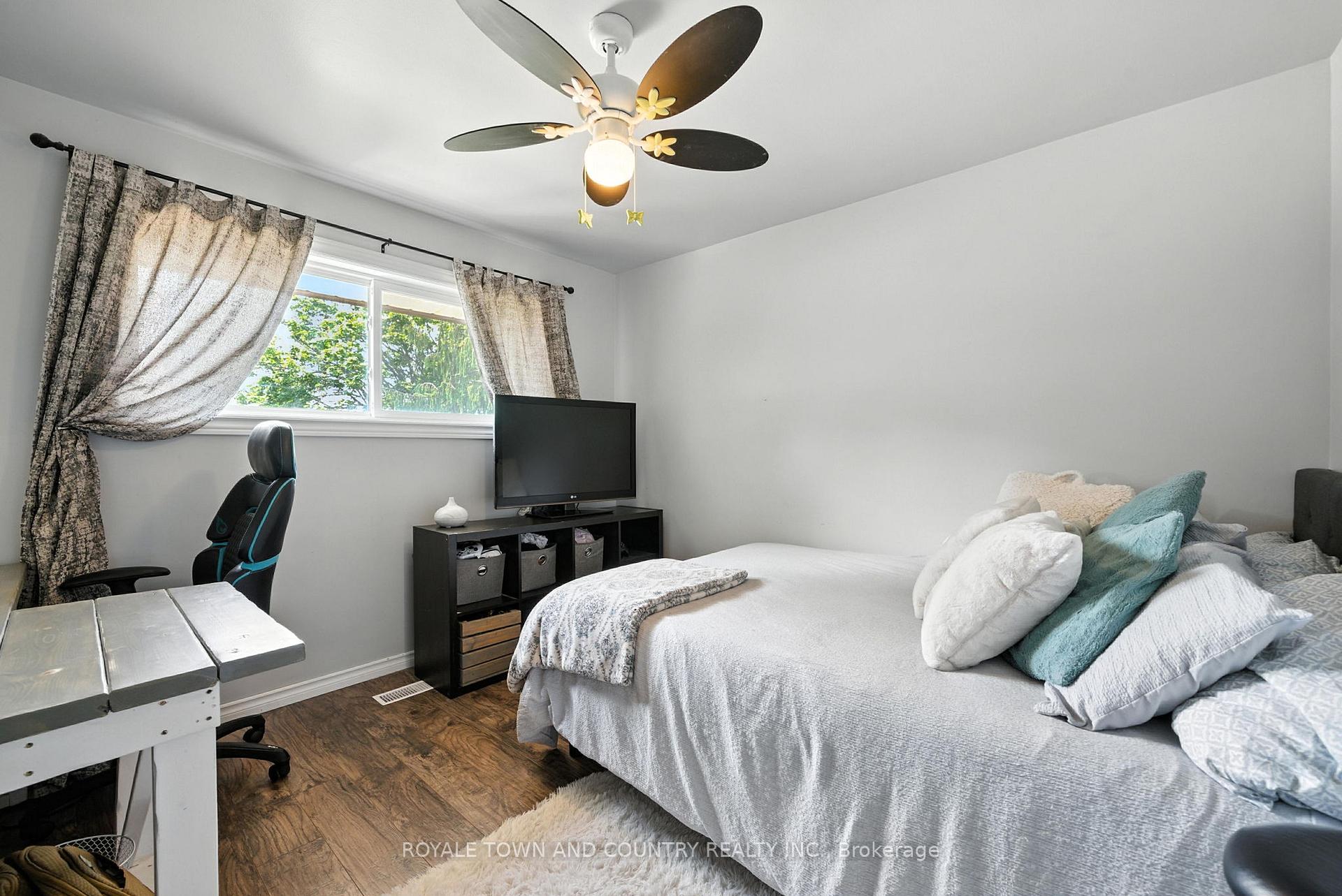 Photo 27 of 11 Bellwood Drive, Whitby, Blue Grass Meadows — HOMEH