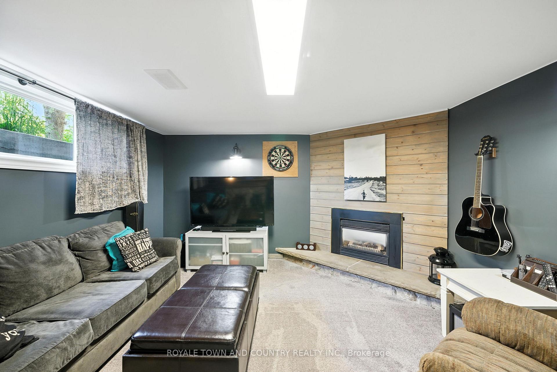 Photo 33 of 11 Bellwood Drive, Whitby, Blue Grass Meadows — HOMEH