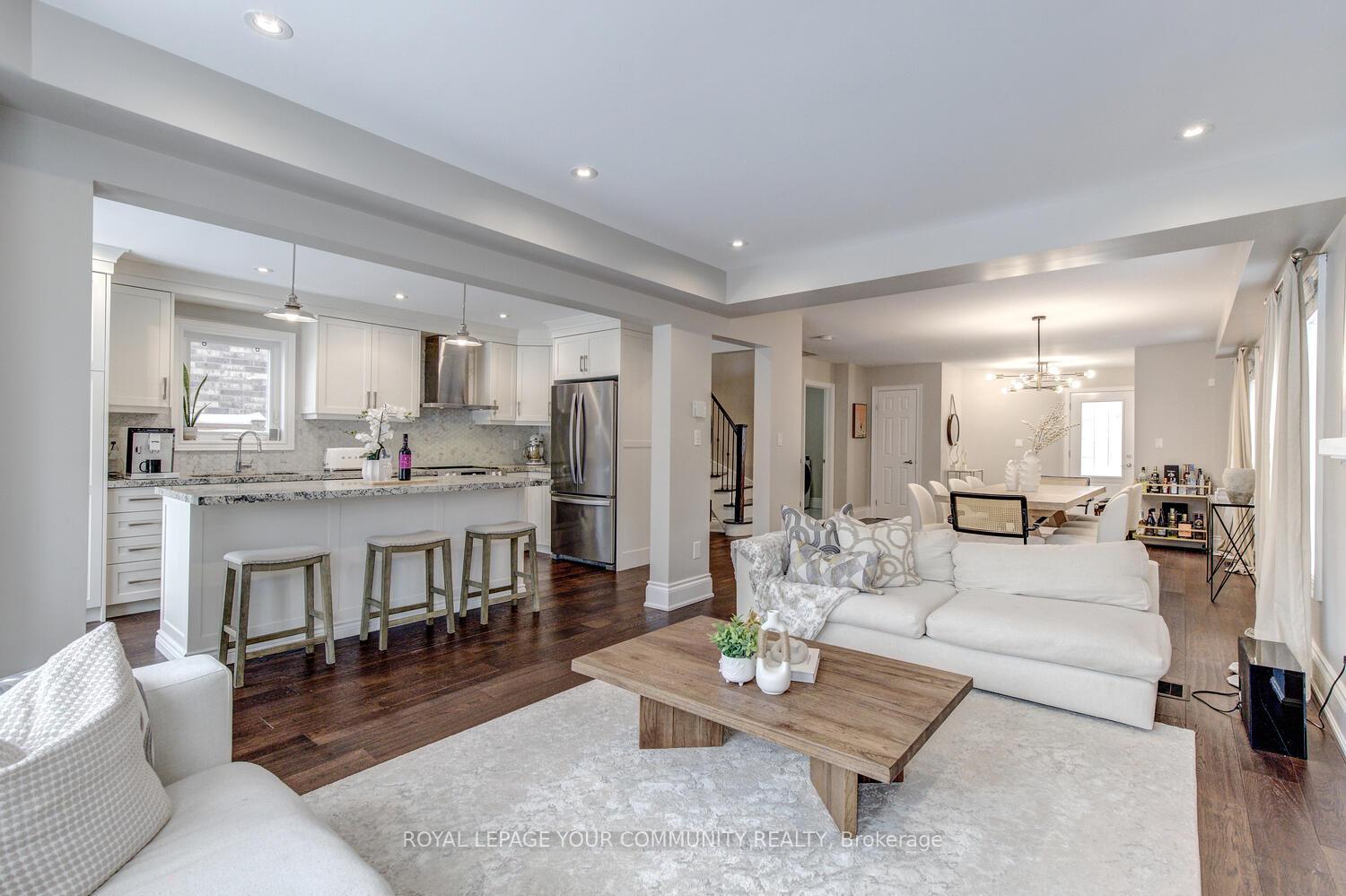 Photo 13 of 107 Purcell Crescent, Vaughan, Maple — HOMEH