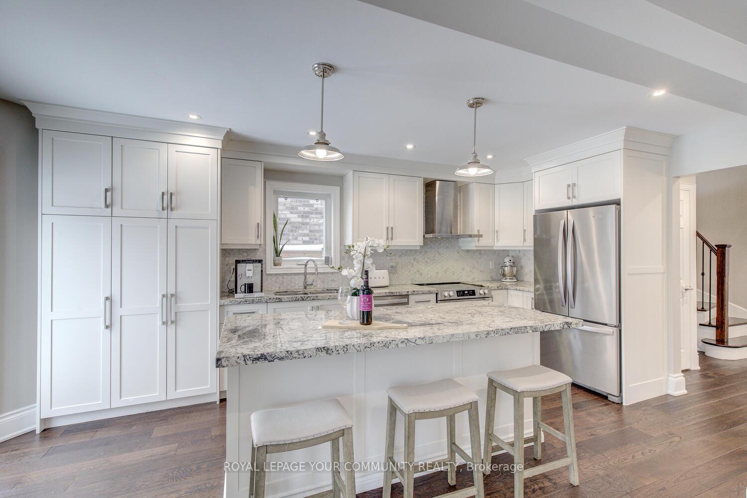 Photo 19 of 107 Purcell Crescent, Vaughan, Maple — HOMEH