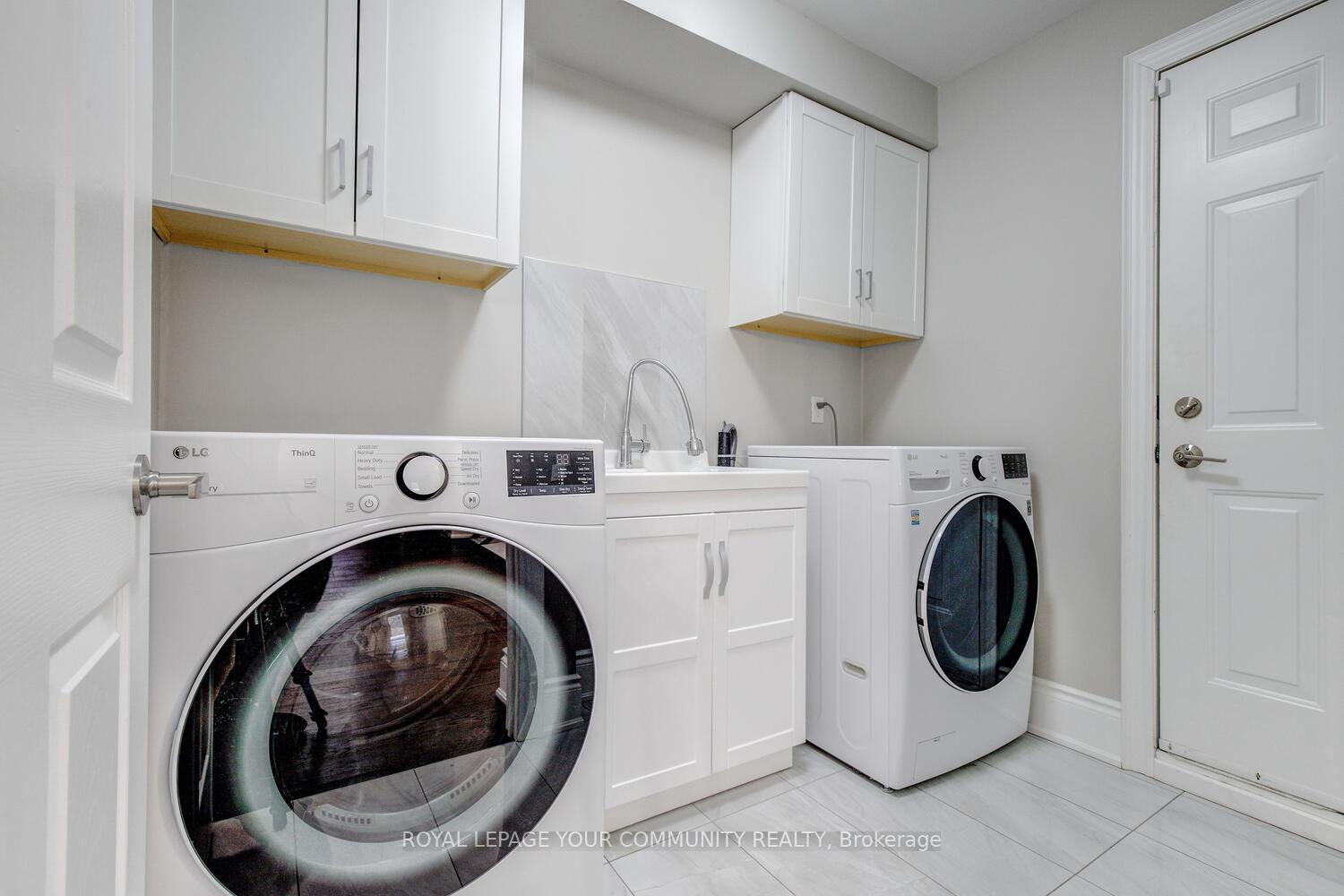Photo 23 of 107 Purcell Crescent, Vaughan, Maple — HOMEH