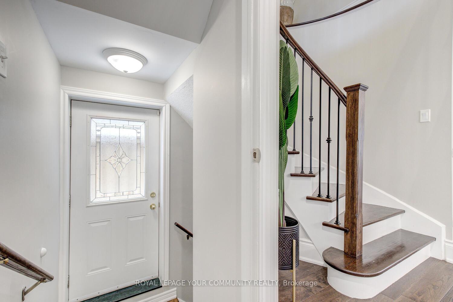 Photo 33 of 107 Purcell Crescent, Vaughan, Maple — HOMEH