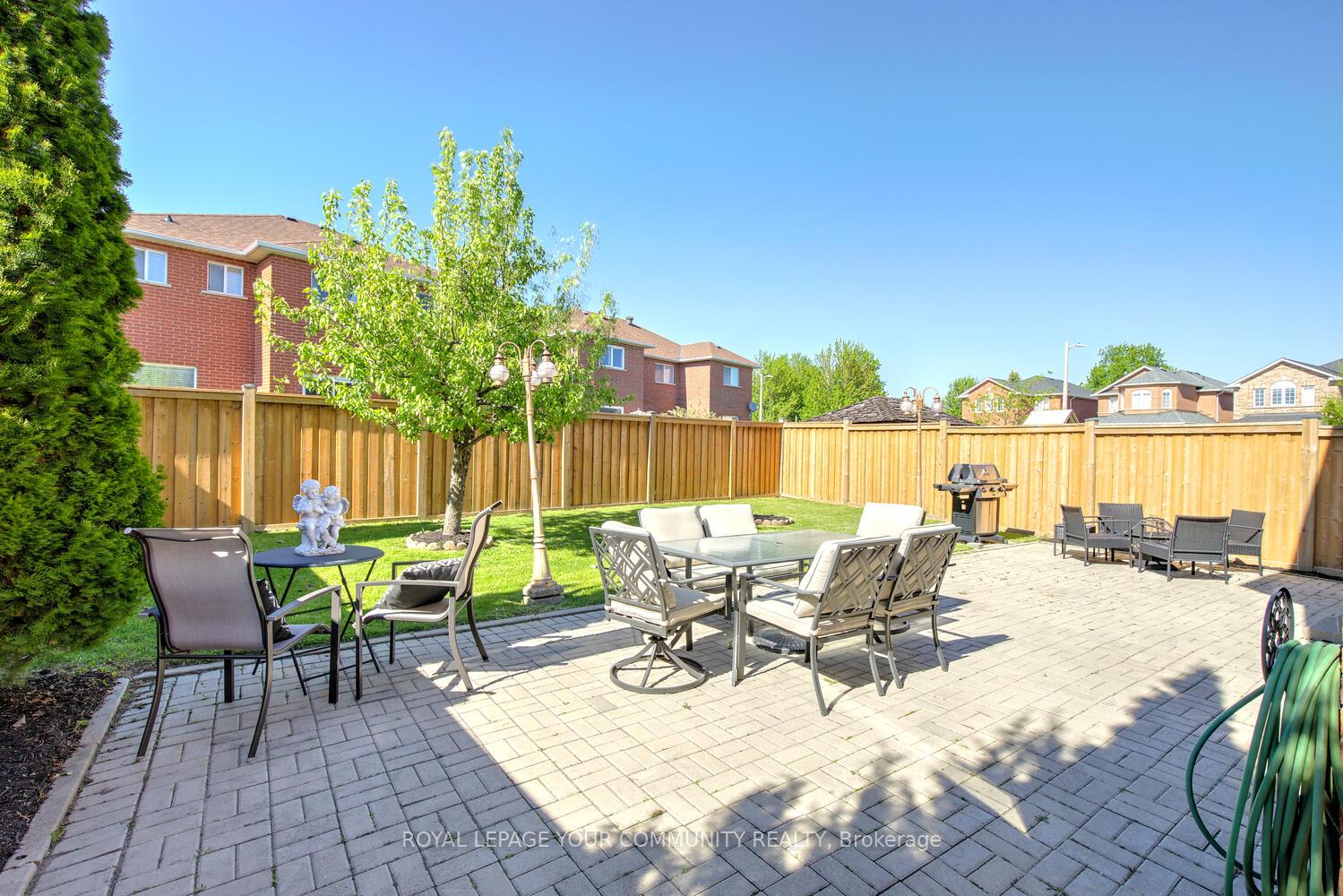 Photo 48 of 107 Purcell Crescent, Vaughan, Maple — HOMEH