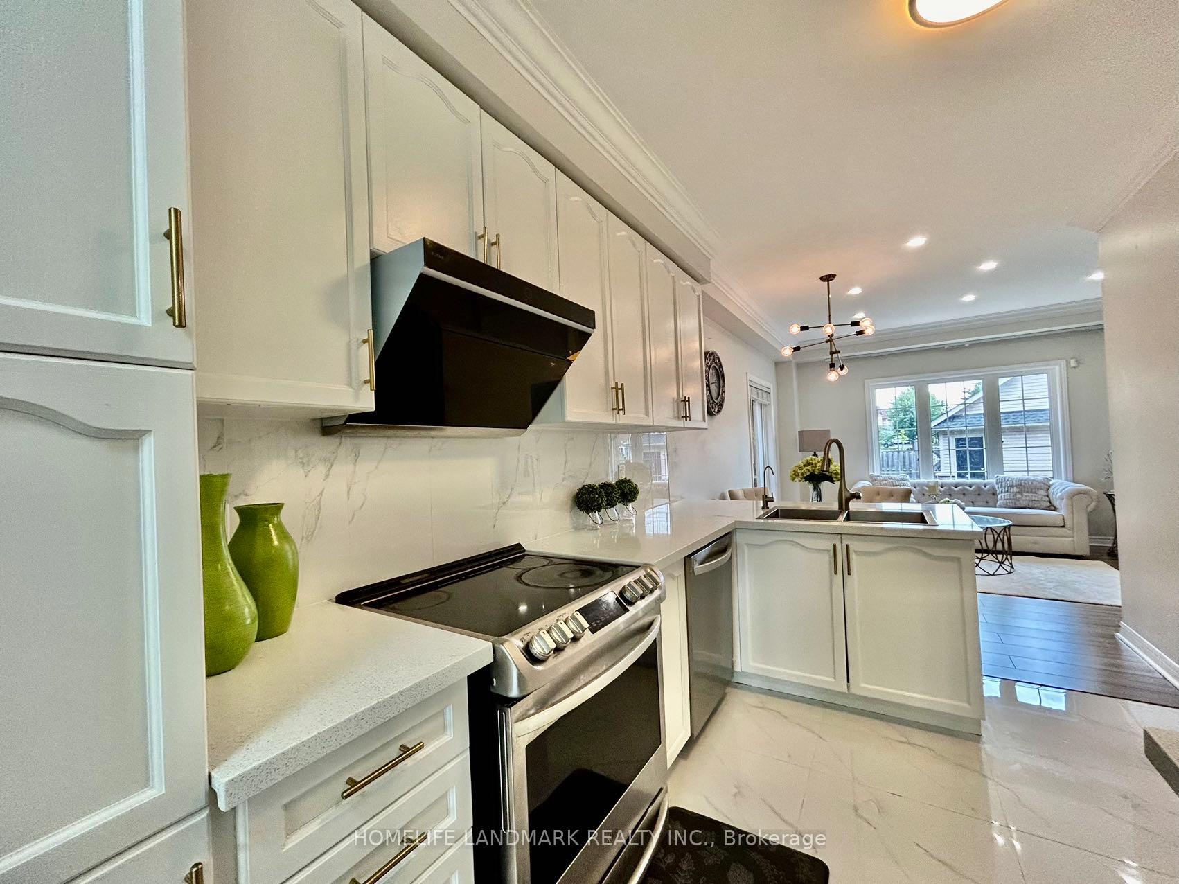 Photo 4 of 17 Macadam Road, Markham, Wismer — HOMEH