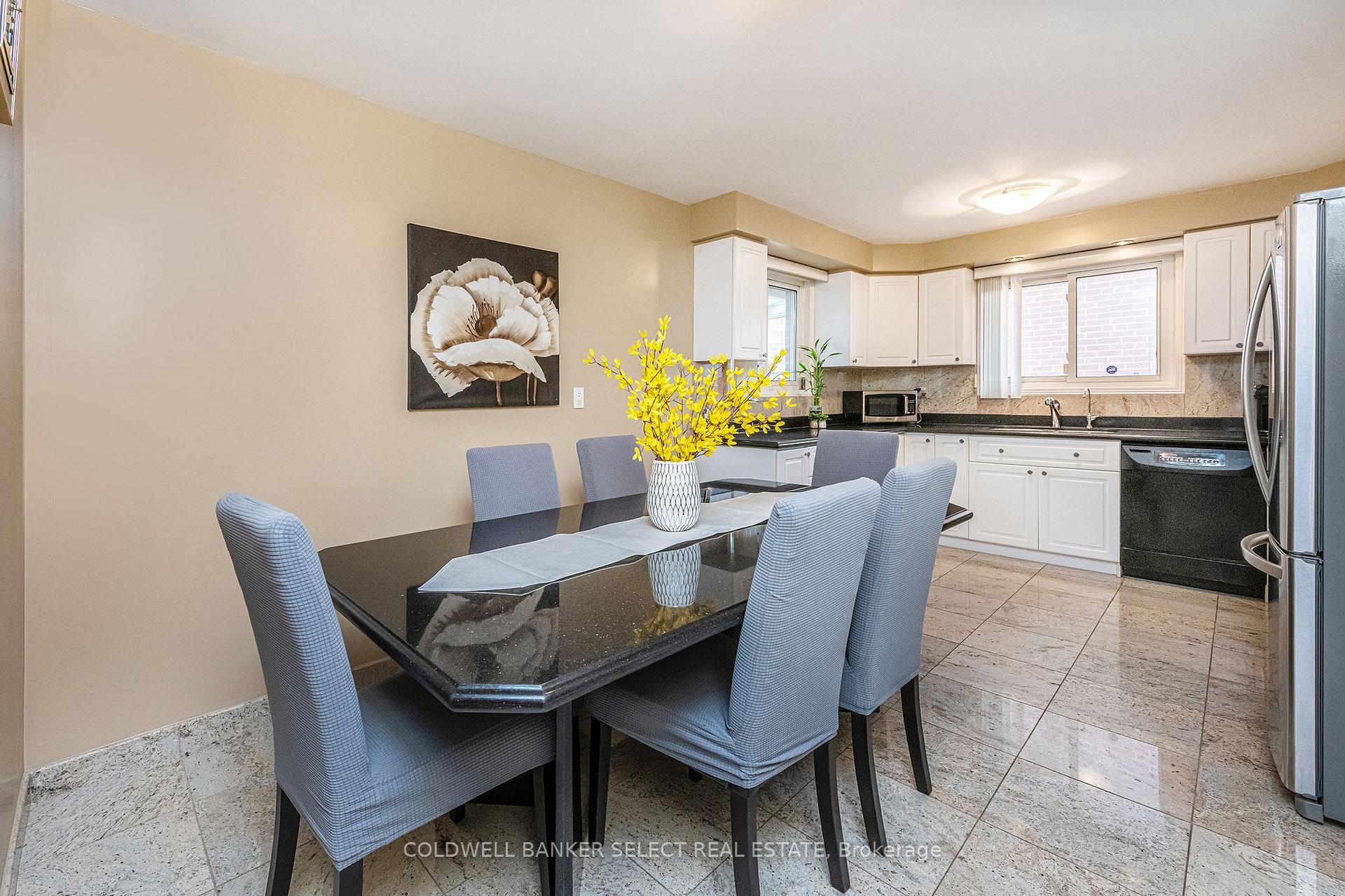 Photo 8 of 38 Northlane Road, Vaughan, West Woodbridge — HOMEH