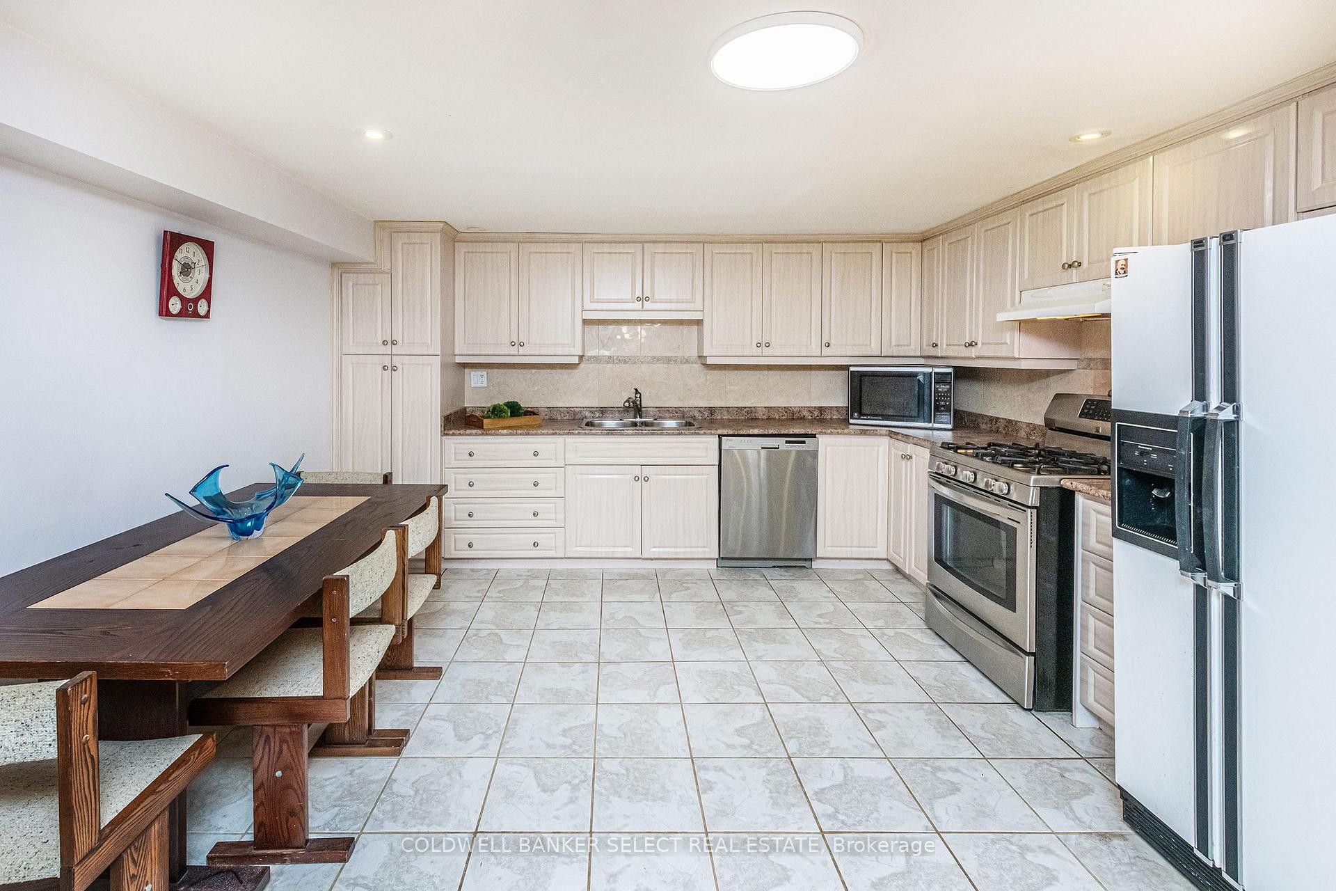Photo 9 of 38 Northlane Road, Vaughan, West Woodbridge — HOMEH