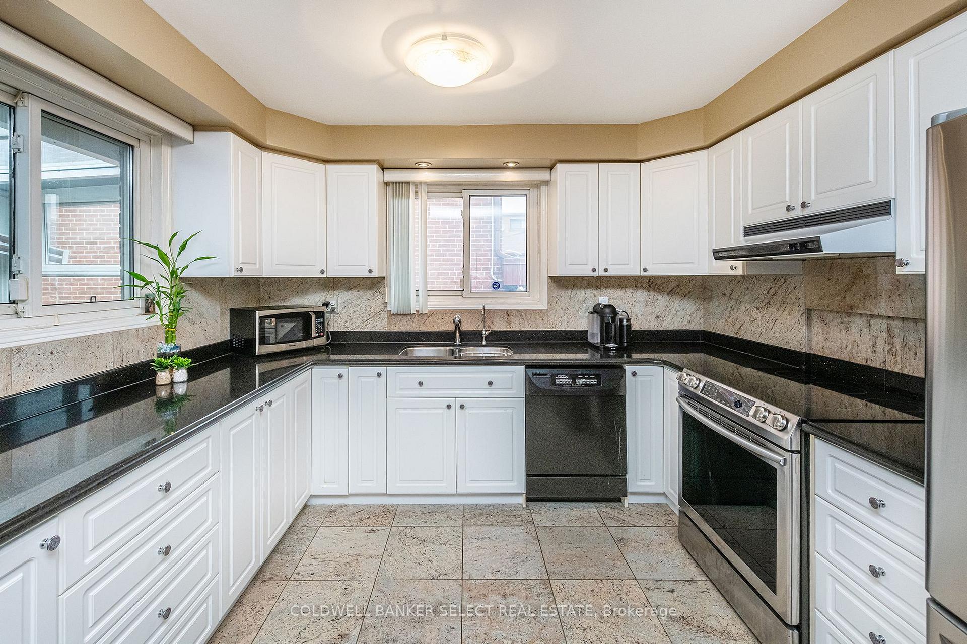 Photo 10 of 38 Northlane Road, Vaughan, West Woodbridge — HOMEH