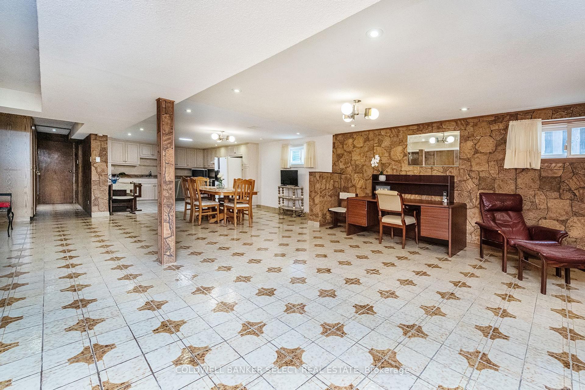 Photo 17 of 38 Northlane Road, Vaughan, West Woodbridge — HOMEH
