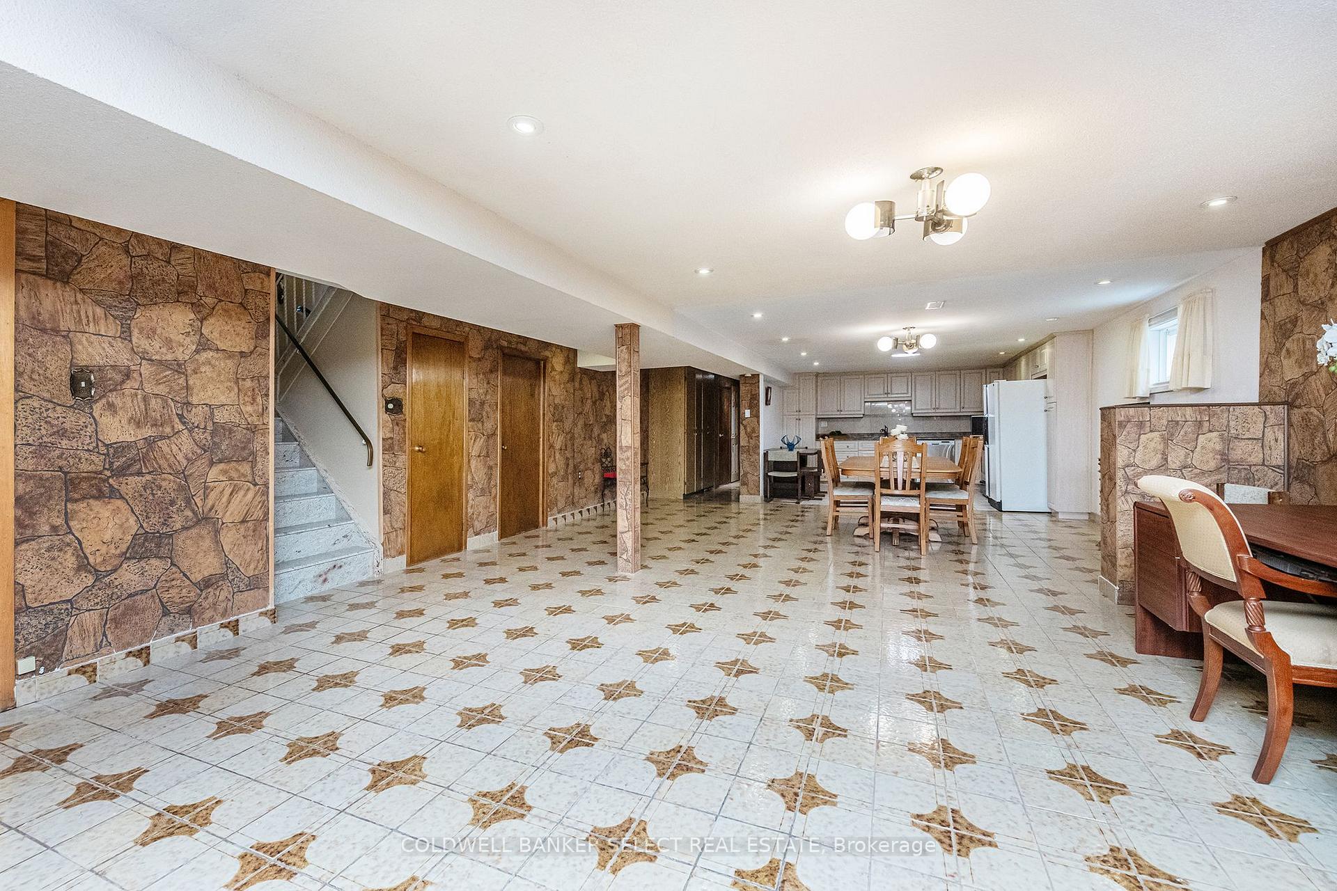 Photo 18 of 38 Northlane Road, Vaughan, West Woodbridge — HOMEH