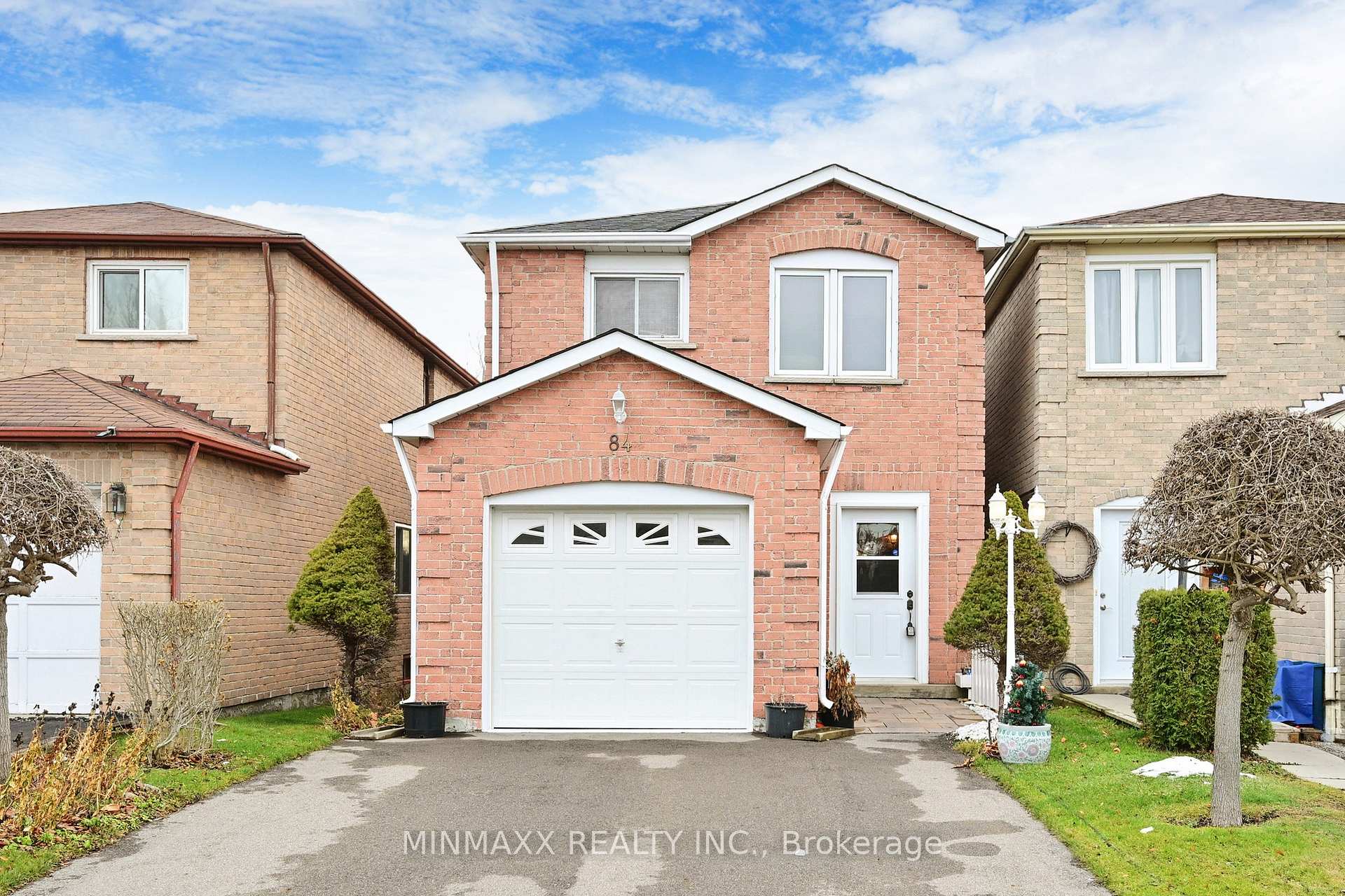 Photo 2 of 84 Timbers Circle, Markham, Milliken Mills East — HOMEH